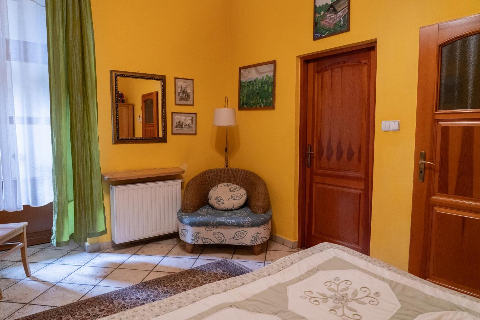 Bed & Breakfast Kolory 3*