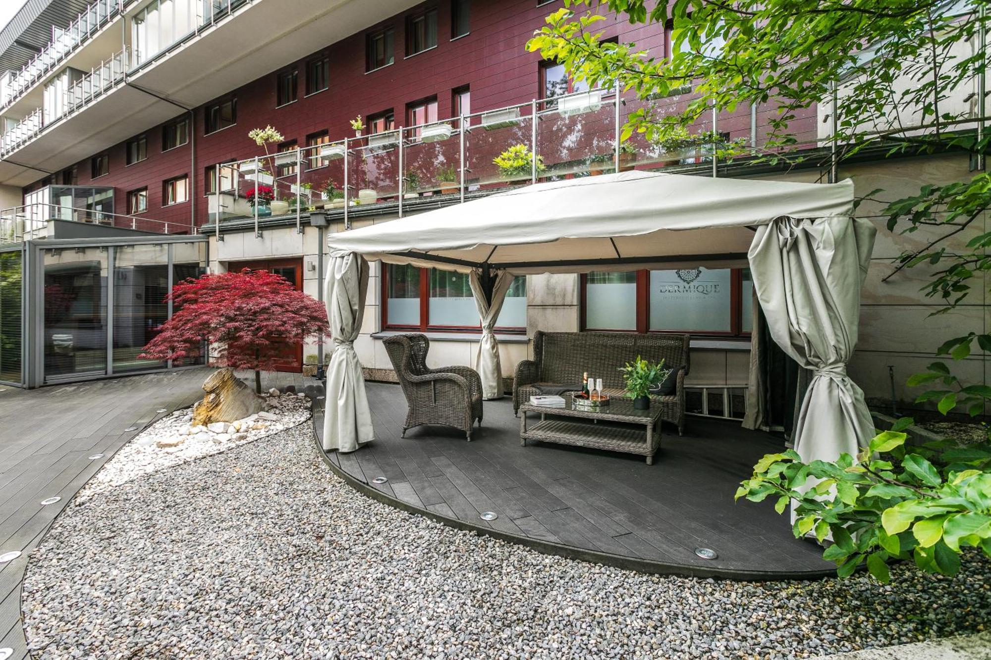 A11 & Spa Dermique Apartment