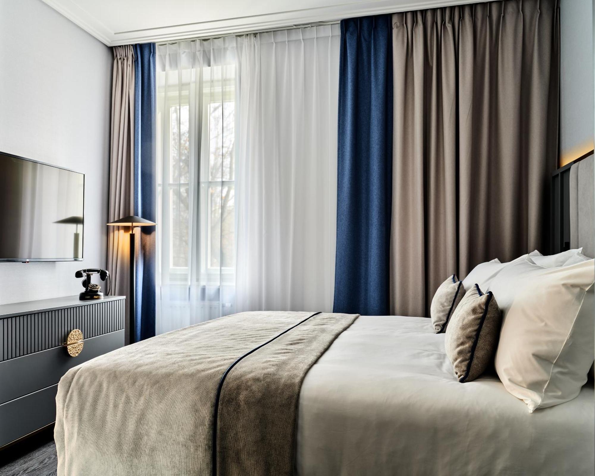 Garamond, A Tribute Portfolio Hotel, Old Town Hotel