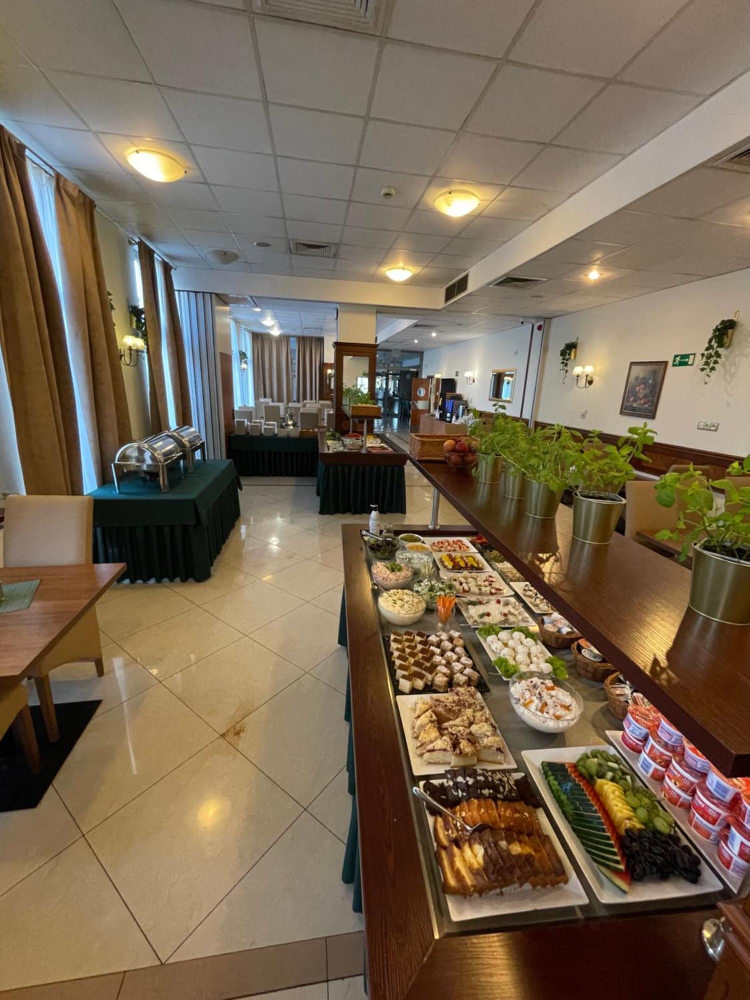 Hotel Conrad 4*