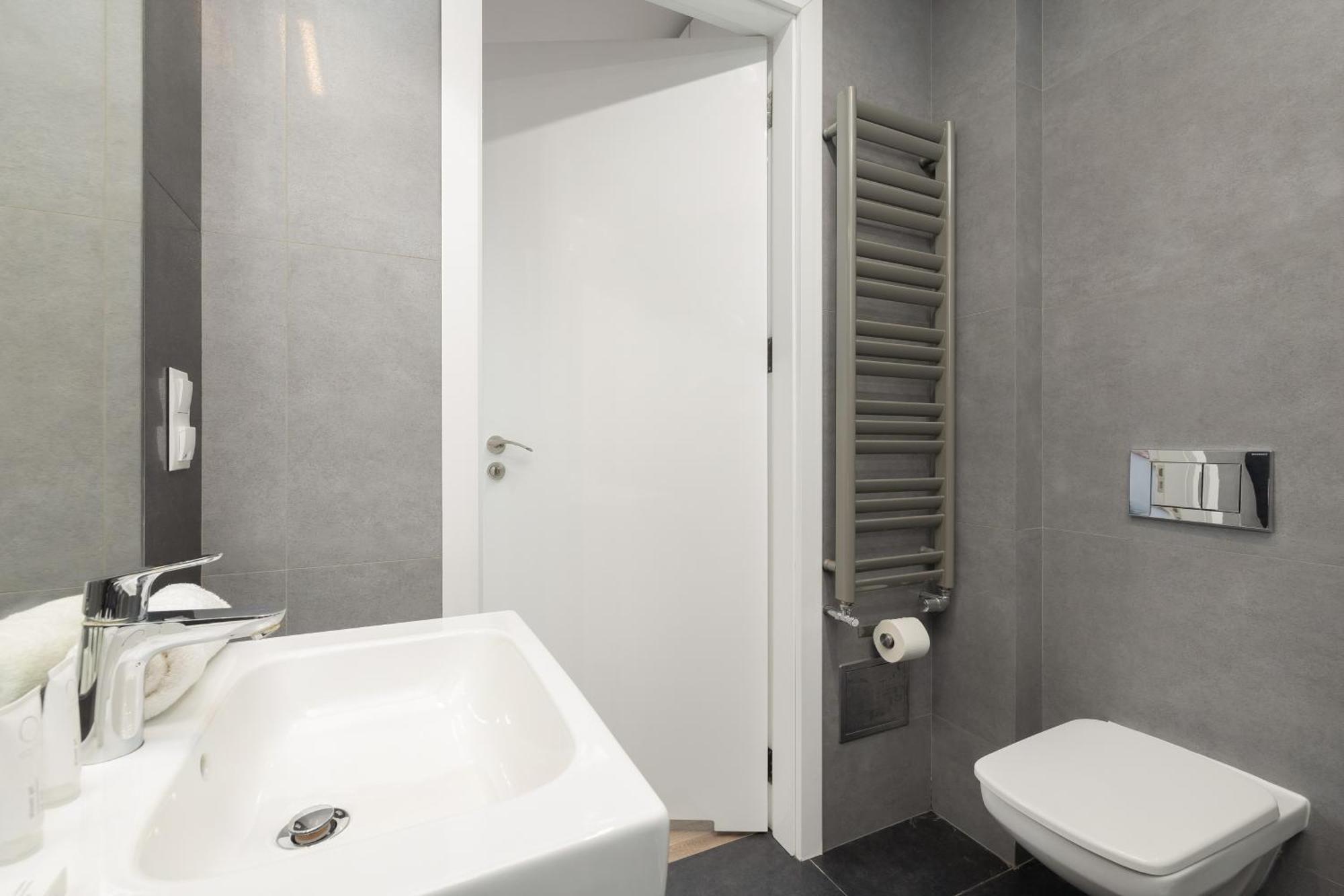 Planty Park Lobzowska By Renters Apartment Krakow