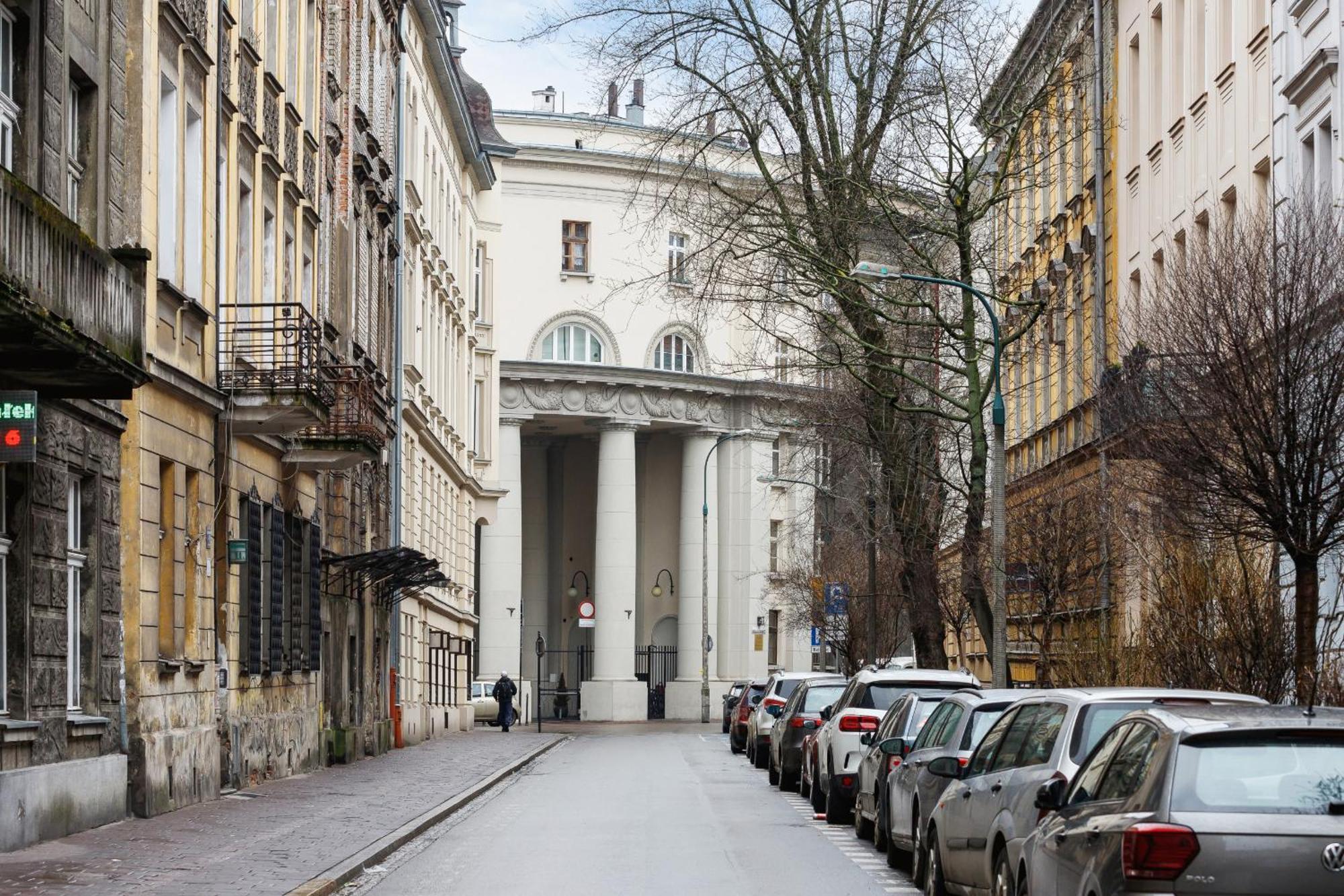 Apartment Spacious Retro In The Center Of Cracow By Renters *