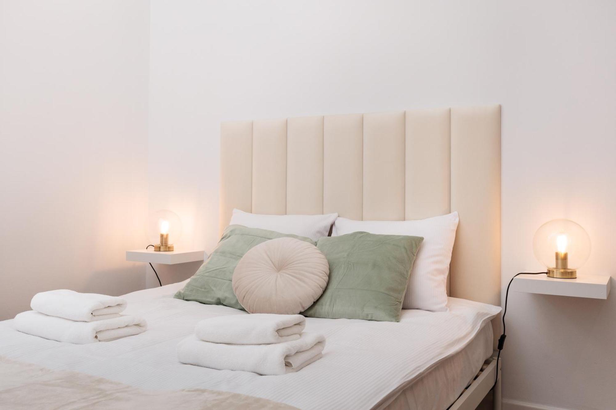 Apartament Spacious & Modern 6 Bedroom - Around The Main Market Square - By Upstairs *