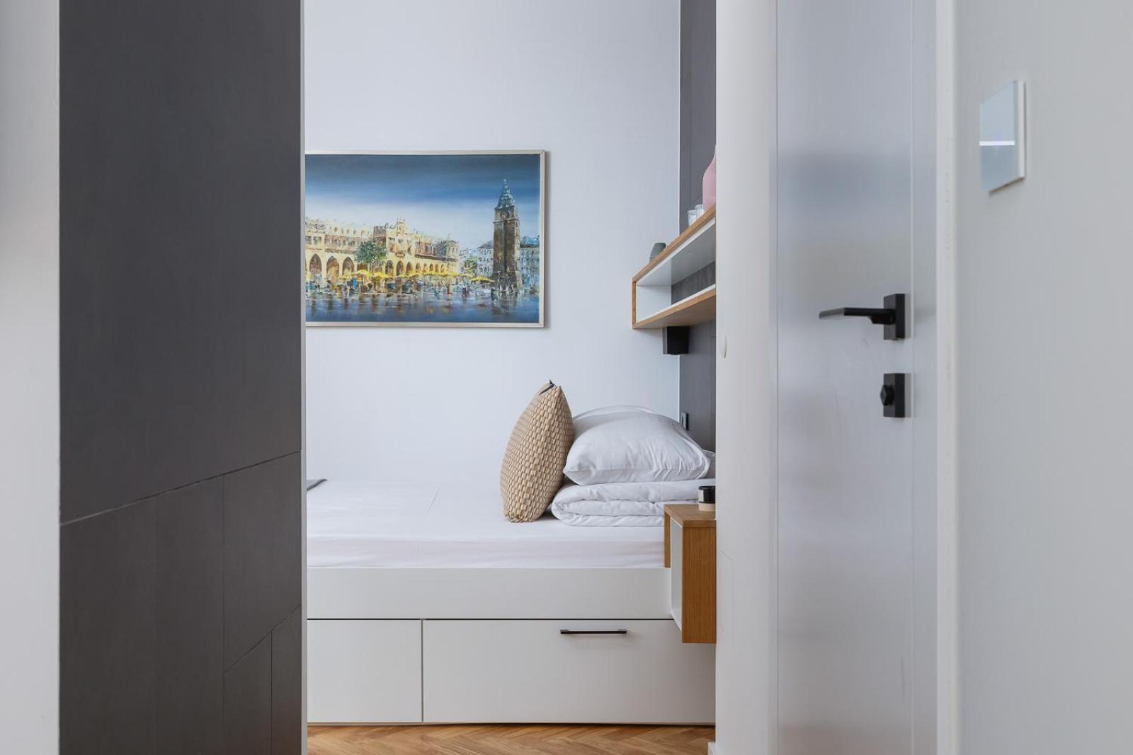Apartament With Private Sauna - Dietla 21 Street