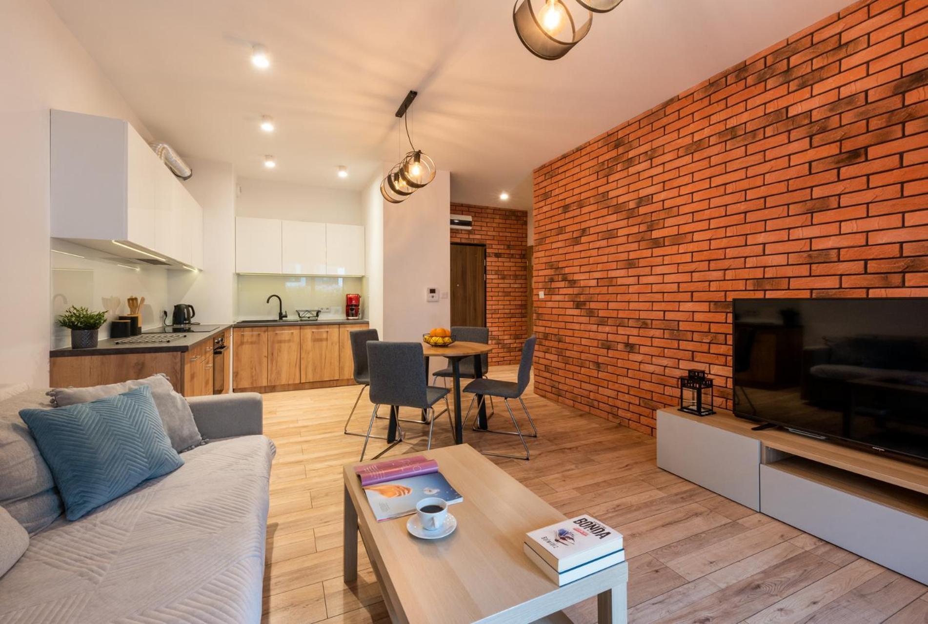 Marvels Place With Parking And Ac