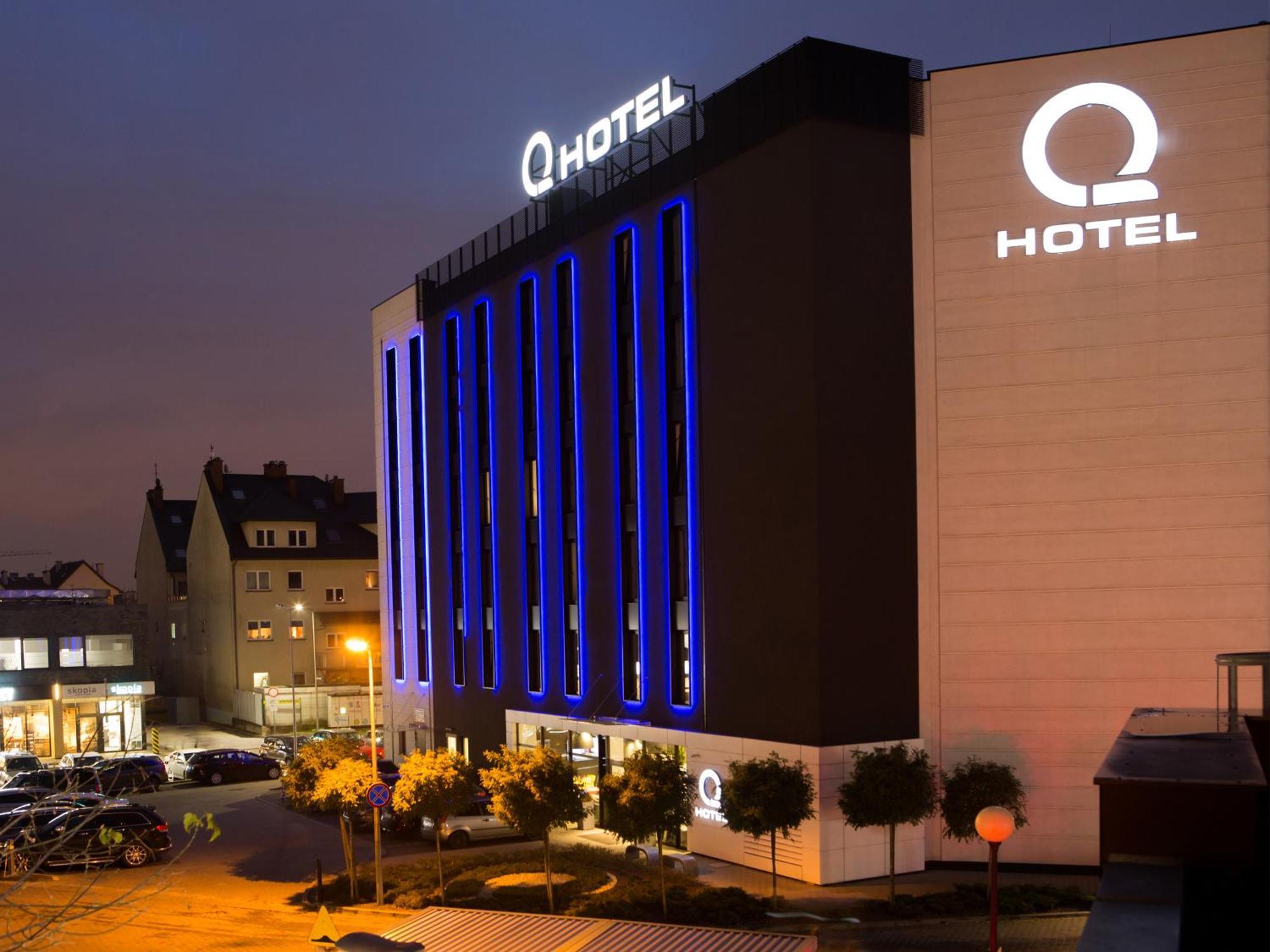 Q Hotel 3*