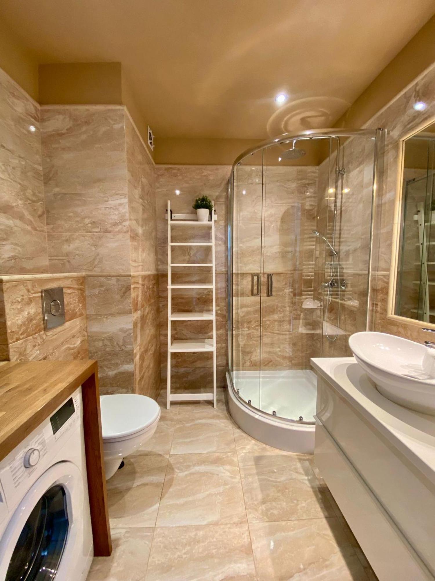 Apartament Manggha *