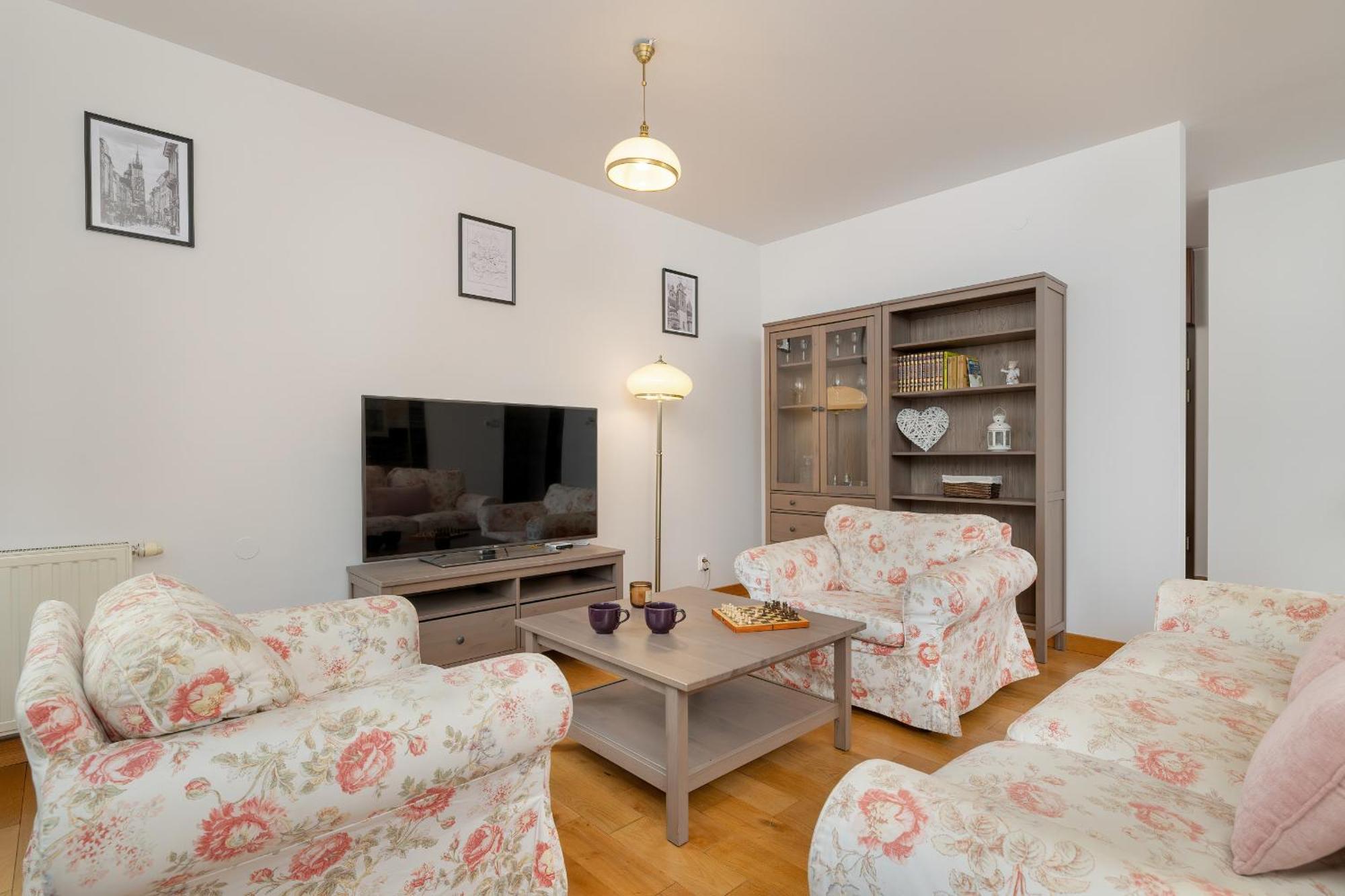 Apartment Bulwary Wislane Ludwinowska Przy Forum By Renters *