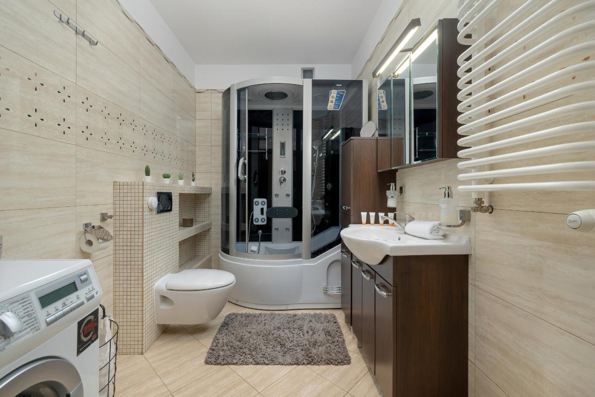 Bulwary Wislane Ludwinowska Przy Forum By Renters Apartment