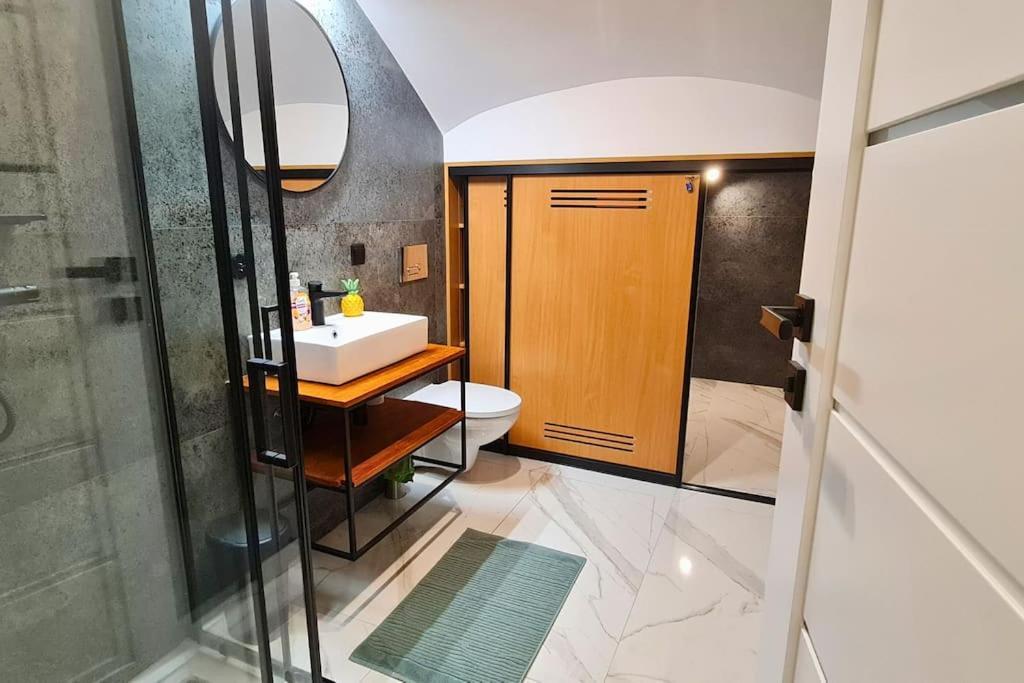Modern 2 Bedroom Apartment/kazimierz/paulinska St.