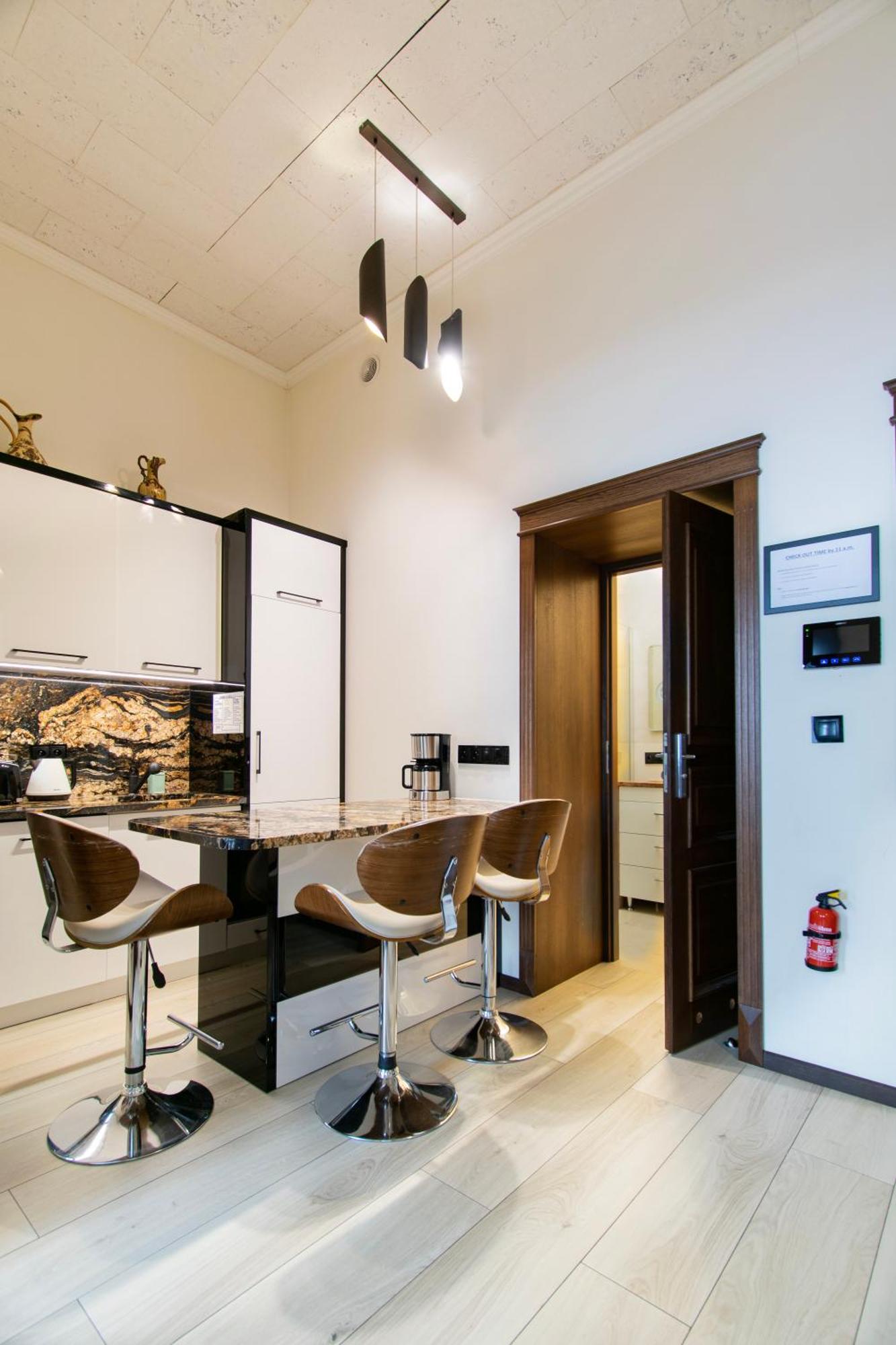 Apartment Quiet & High Class Jablonowskich Street *