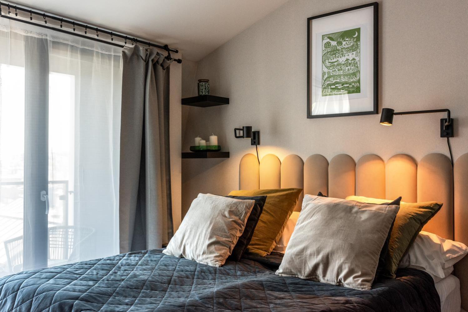 Iron Apartment *