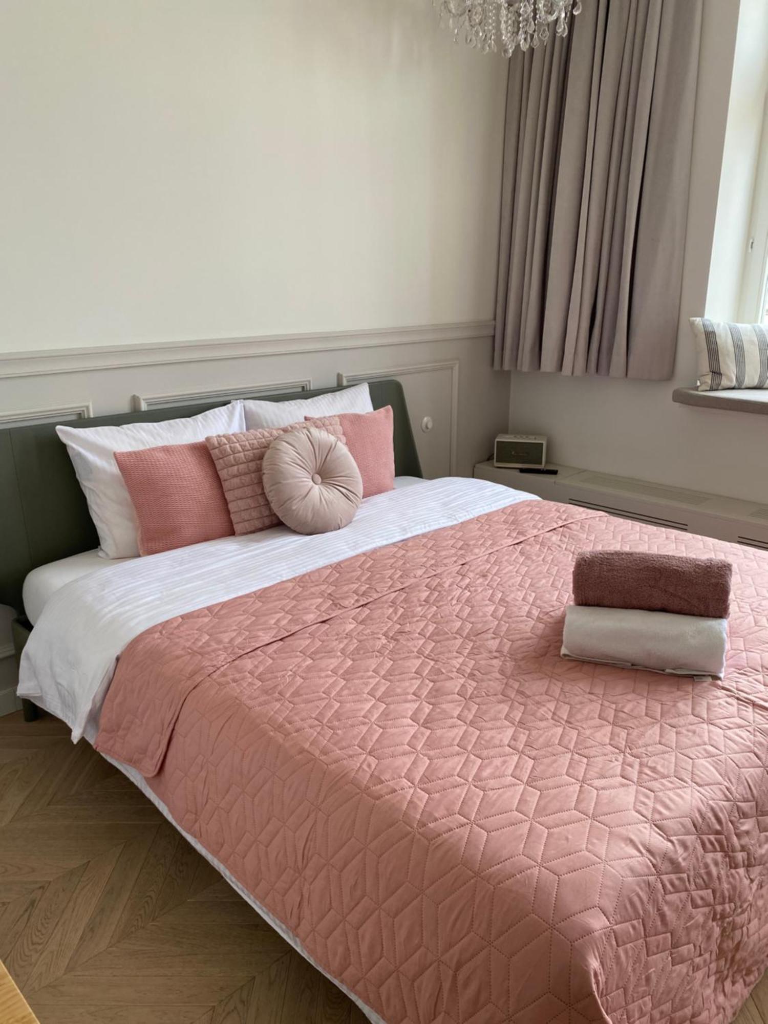 Apartment Royal Rose - Old Town