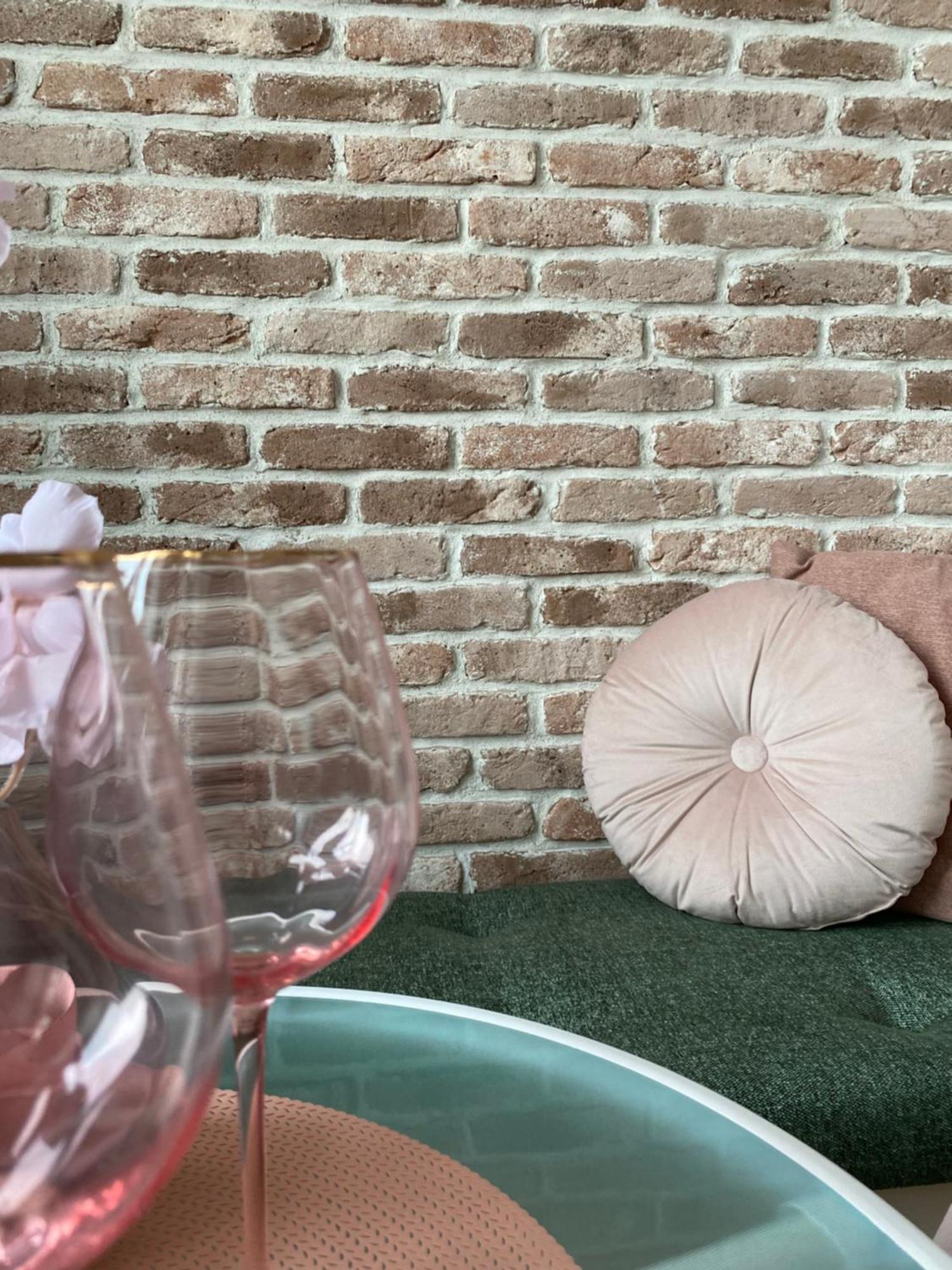 Royal Rose - Old Town Apartment
