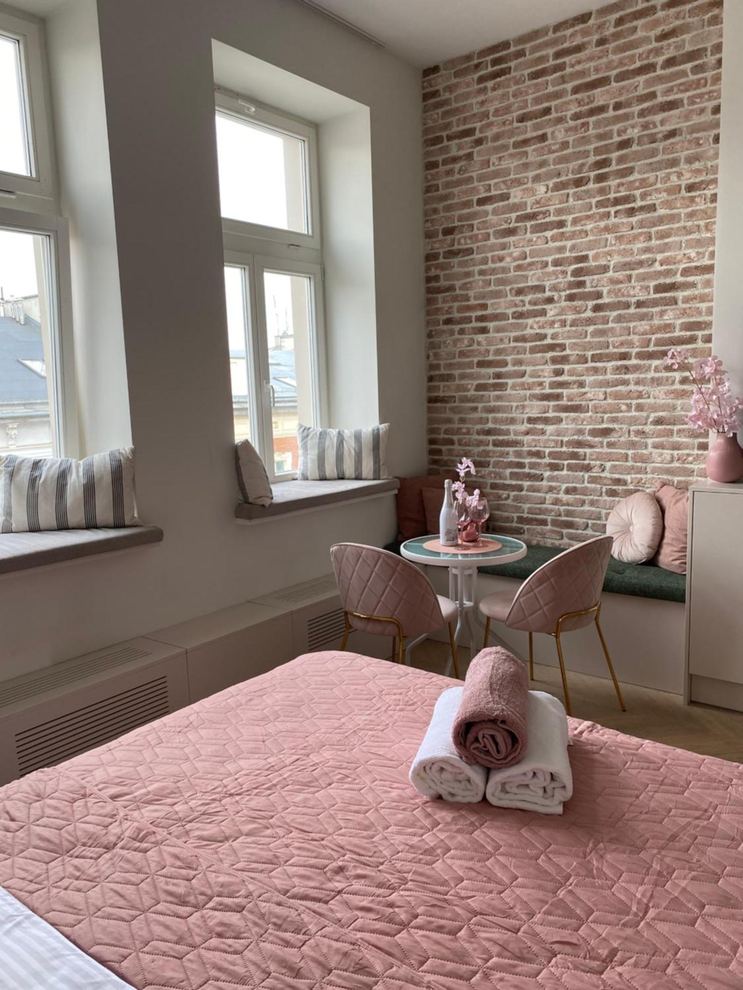 Apartment Royal Rose - Old Town *