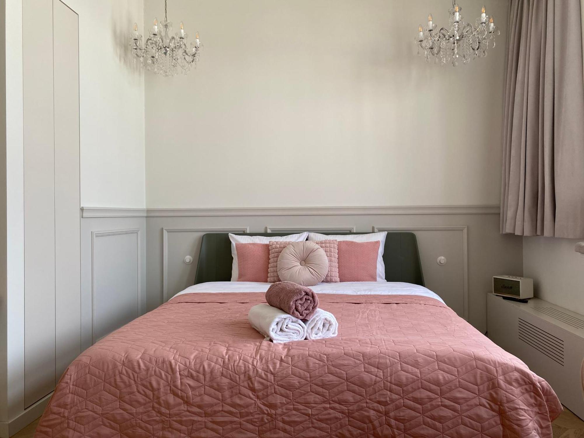Apartment Royal Rose - Old Town