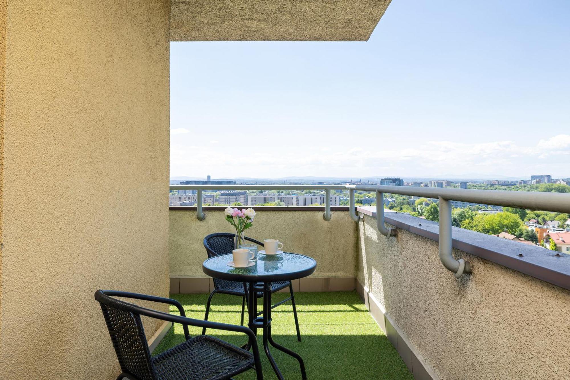 Gamers' Paradise - Modern With Parking In Cracow By Renters Apartment *