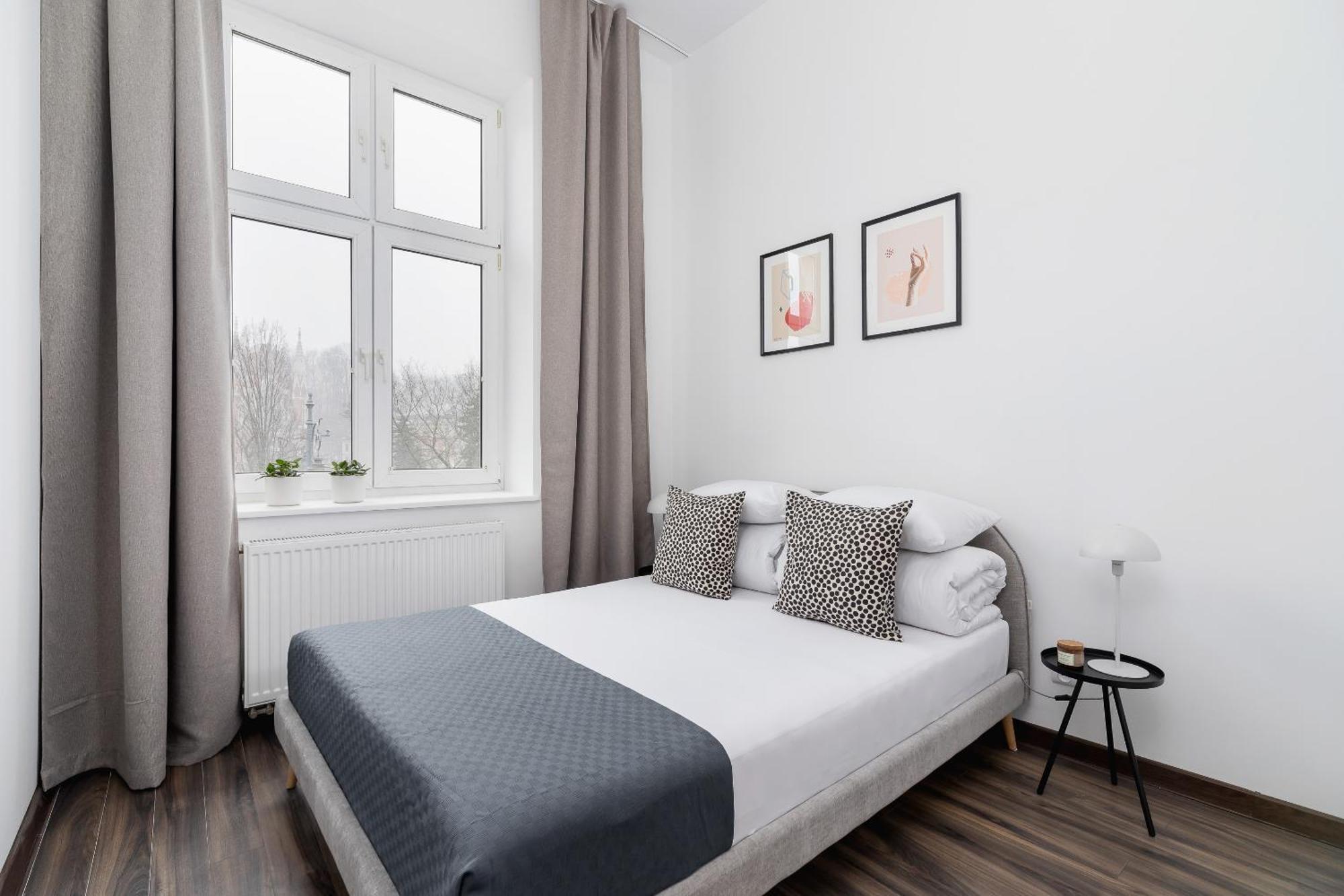 Apartment 3 Bedroom - Rynek Podgorski 15 *