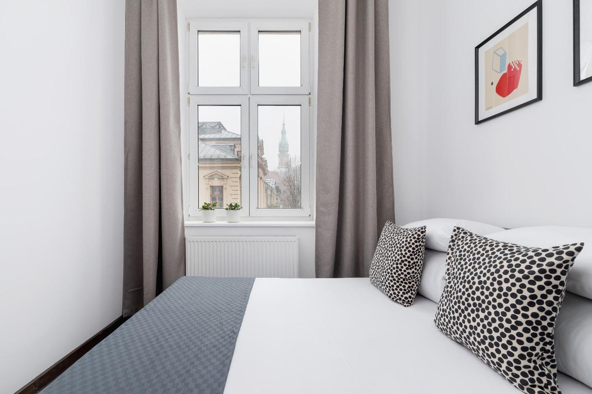 Apartment 3 Bedroom - Rynek Podgorski 15