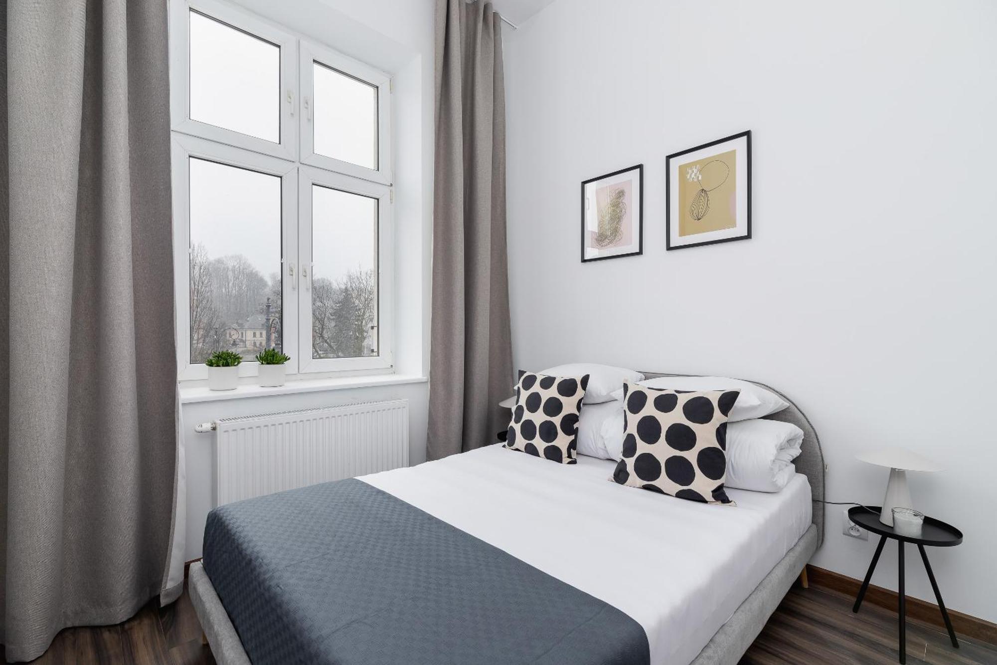Apartment 3 Bedroom - Rynek Podgorski 15 *