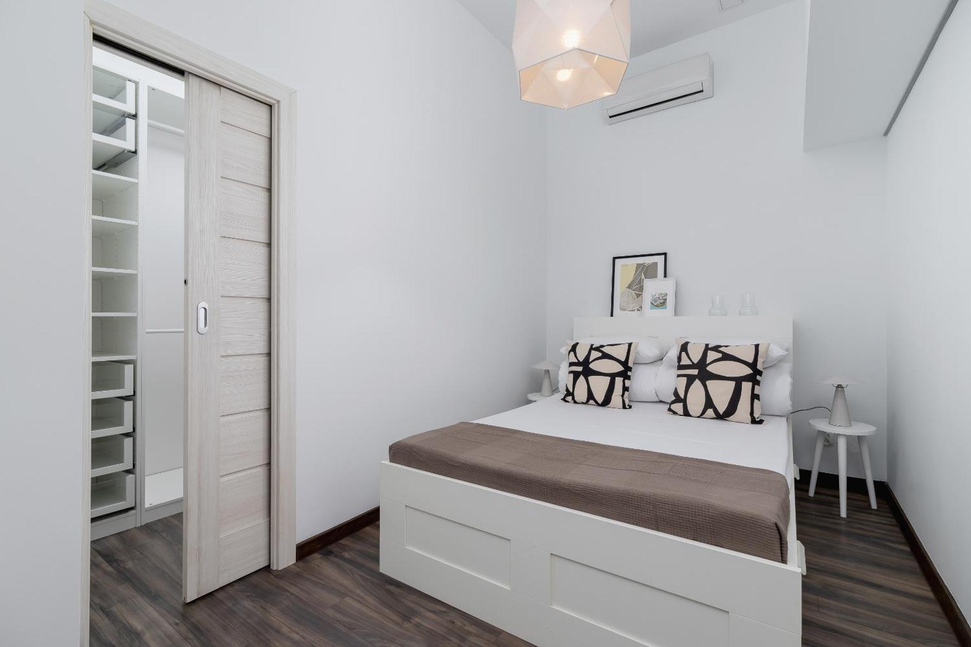 3 Bedroom - Rynek Podgorski 15 Apartment Krakow