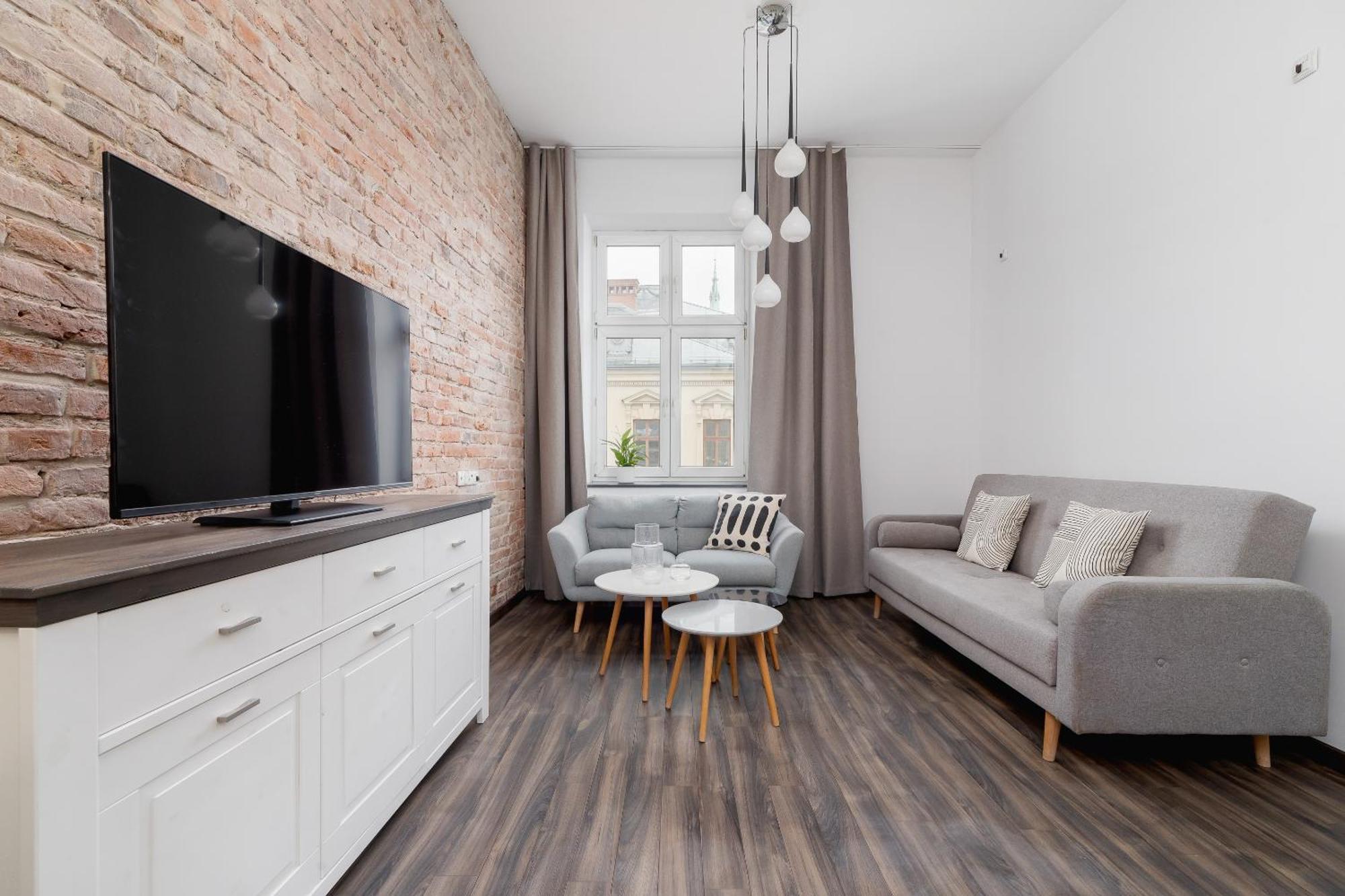 3 Bedroom - Rynek Podgorski 15 Apartment