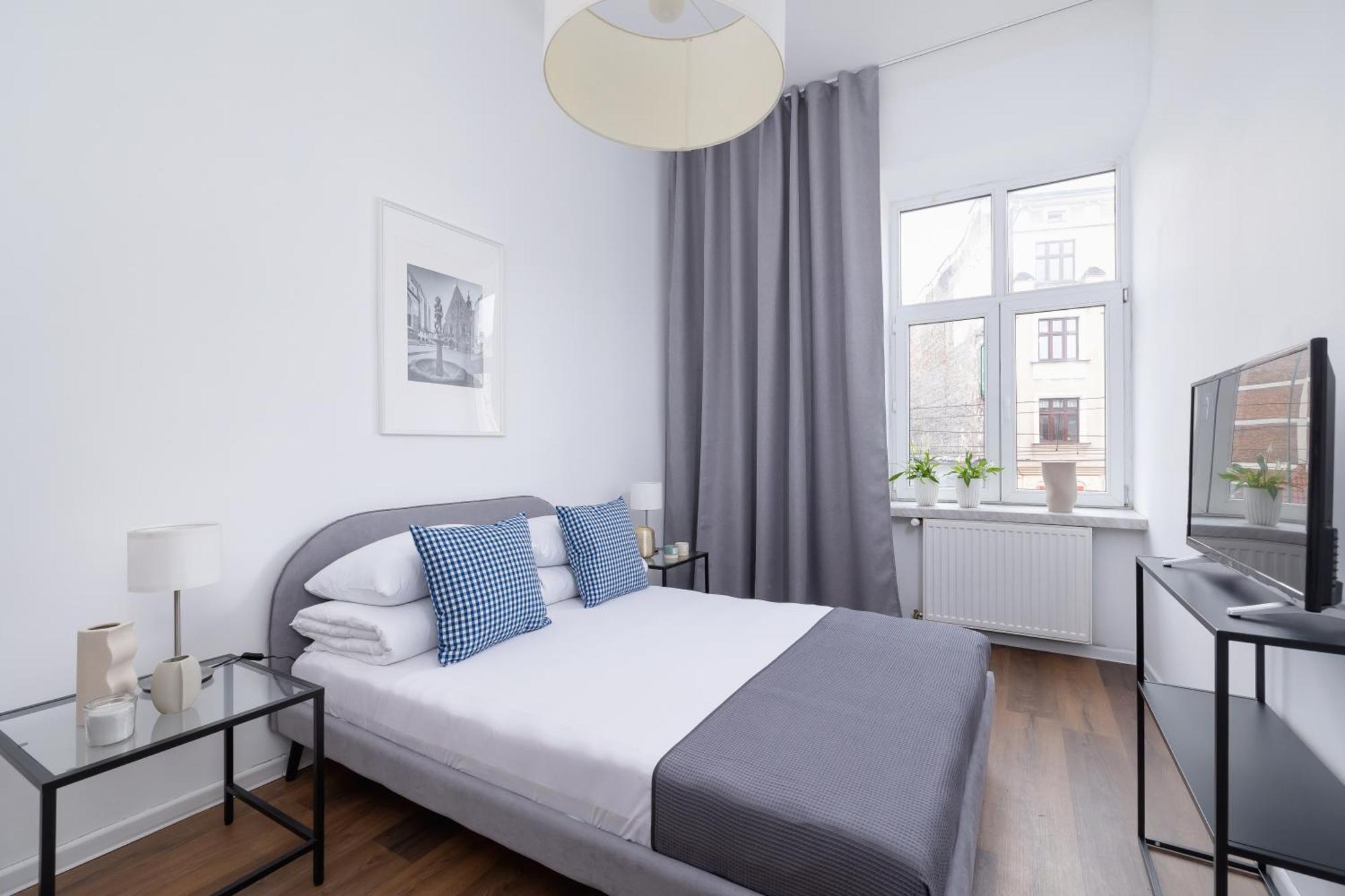 2-bedroom With Balcony - Dluga 65 Street Apartament Kraków