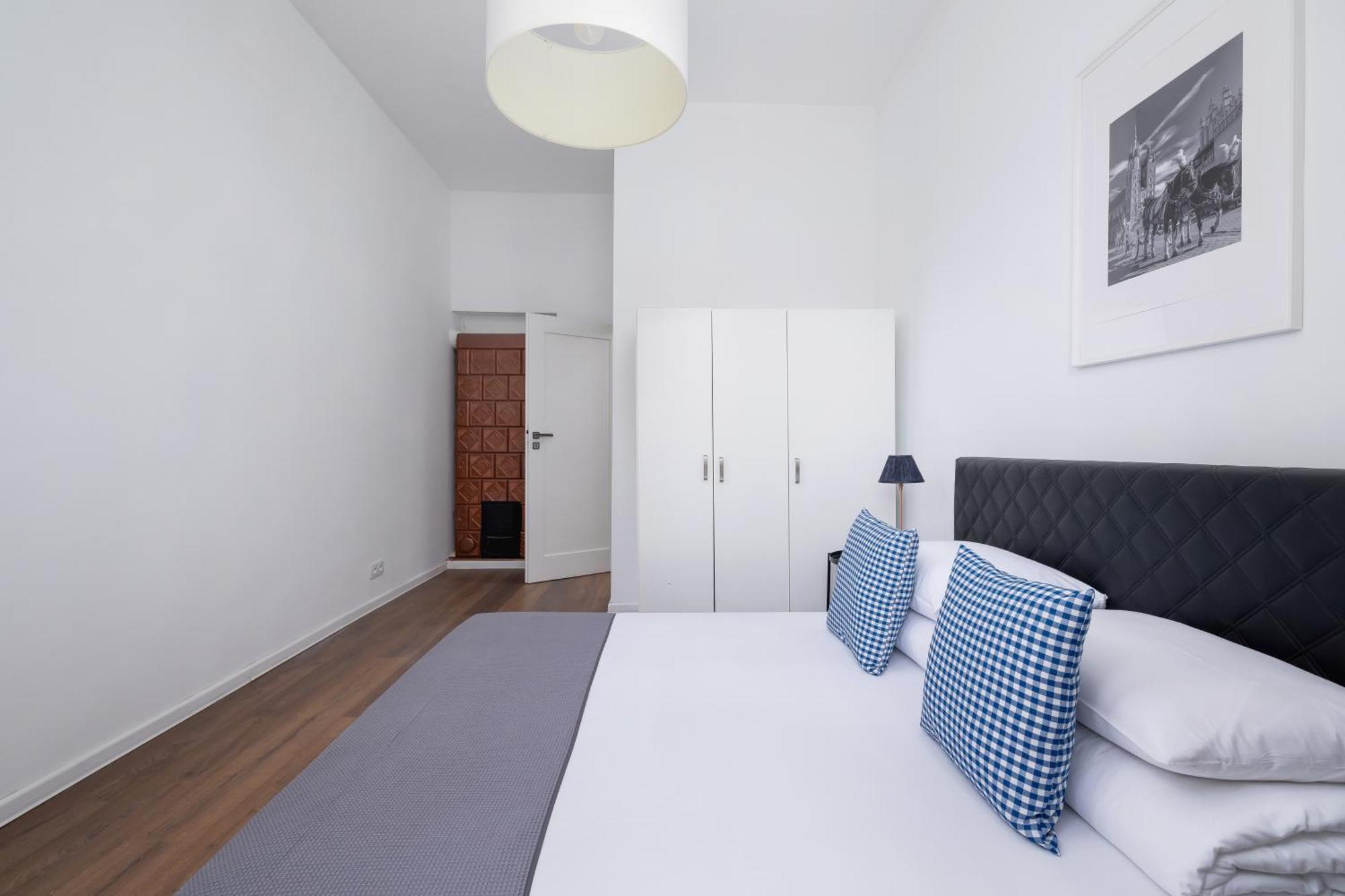 2-bedroom With Balcony - Dluga 65 Street Kraków