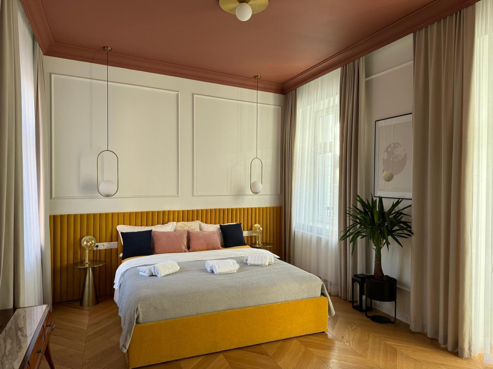Premium In Parisian Style In The Heart Of Old * Krakau