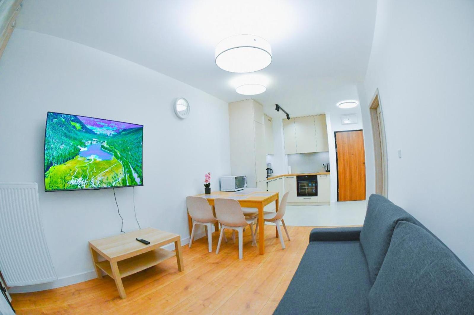 Apartment Elegant Two-room Apartment, Center, Balcony ,sleeps 4 *