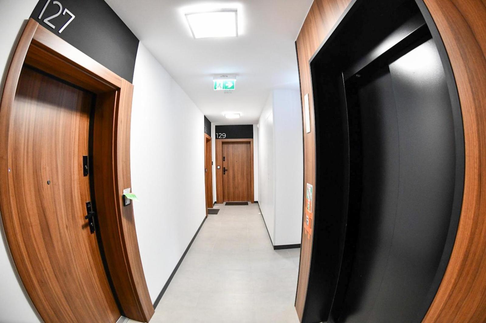 Elegant Two-room Apartment, Center, Balcony ,sleeps 4 Apartment *