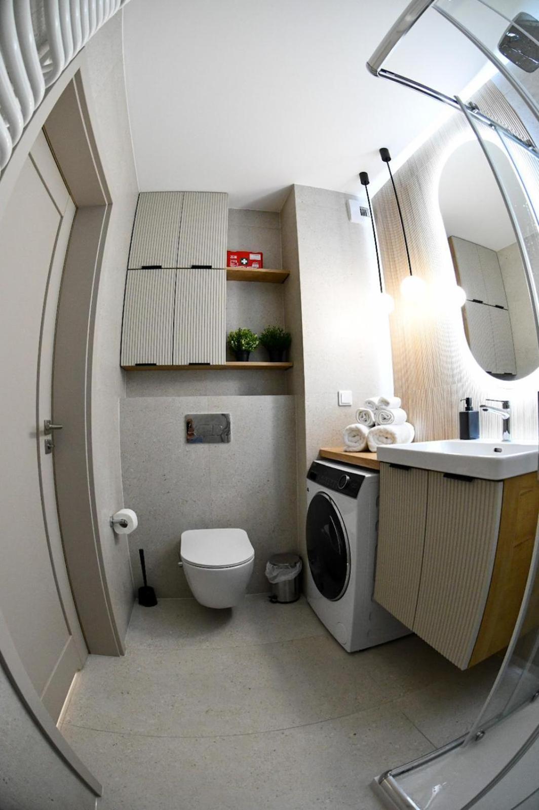 Elegant Two-room Apartment, Center, Balcony ,sleeps 4 Krakow