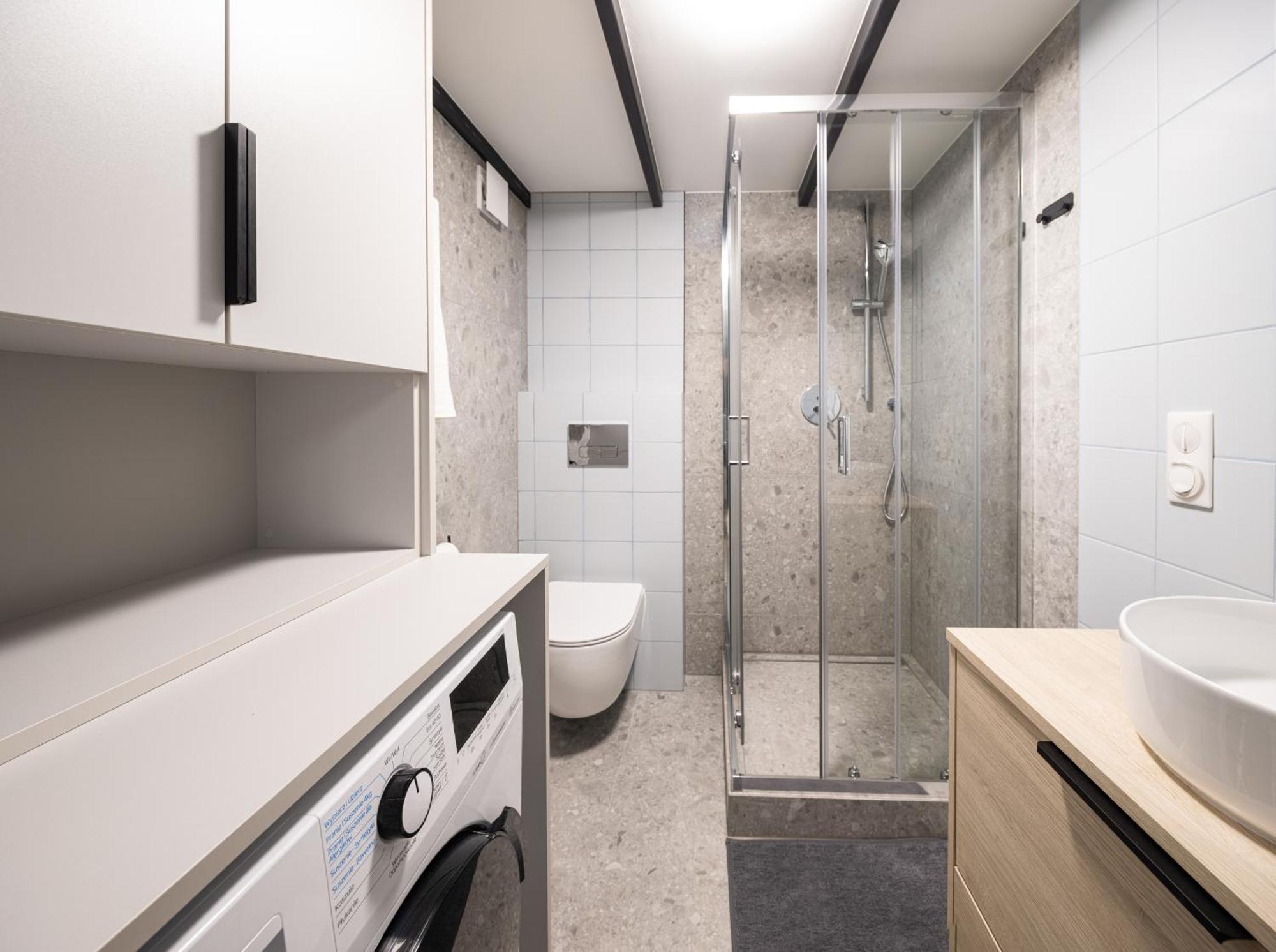 Center, Modern, Quiet Place By Homeclick