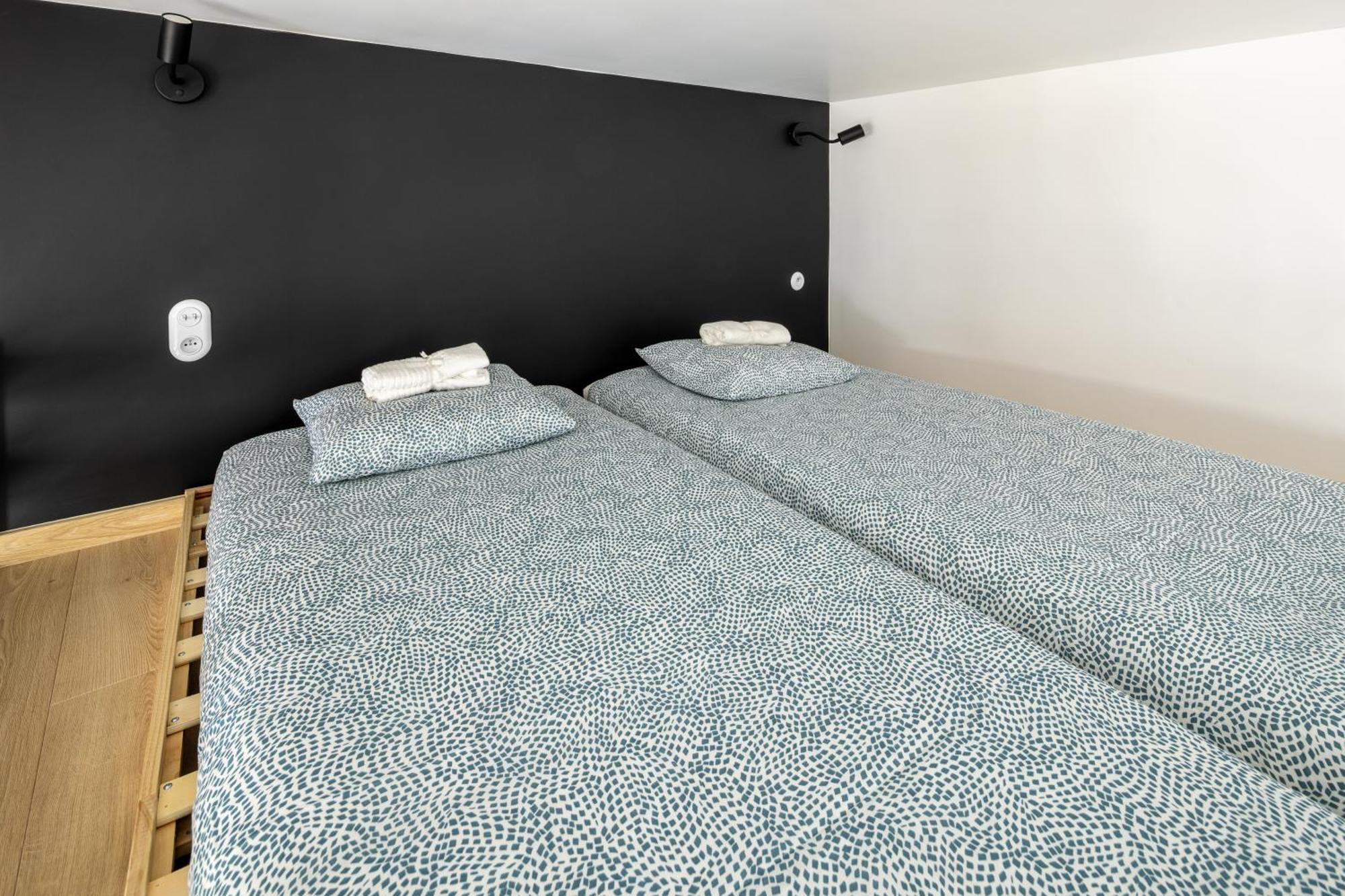 Apartment Center, Modern, Quiet Place By Homeclick