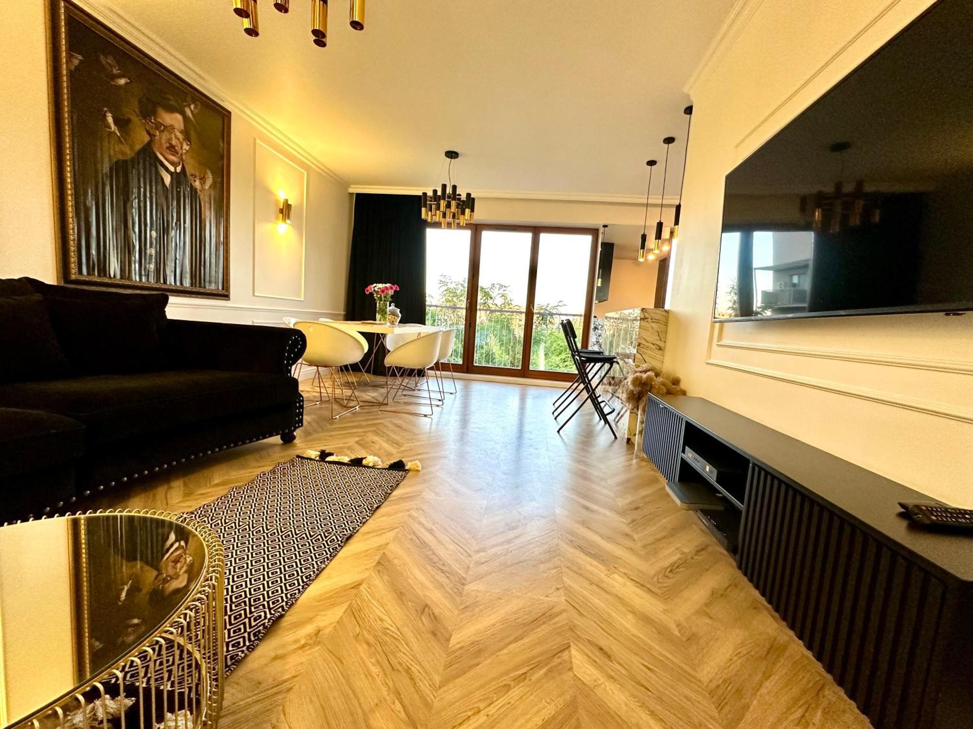 Mozarta Sky Terrace Vip 2-bed Apartment