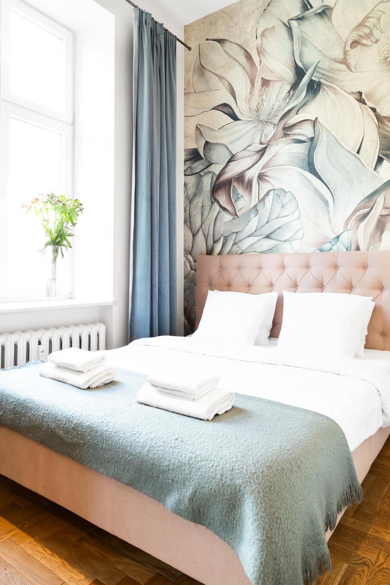 Househost Apartment: Lazarza Street Apartment