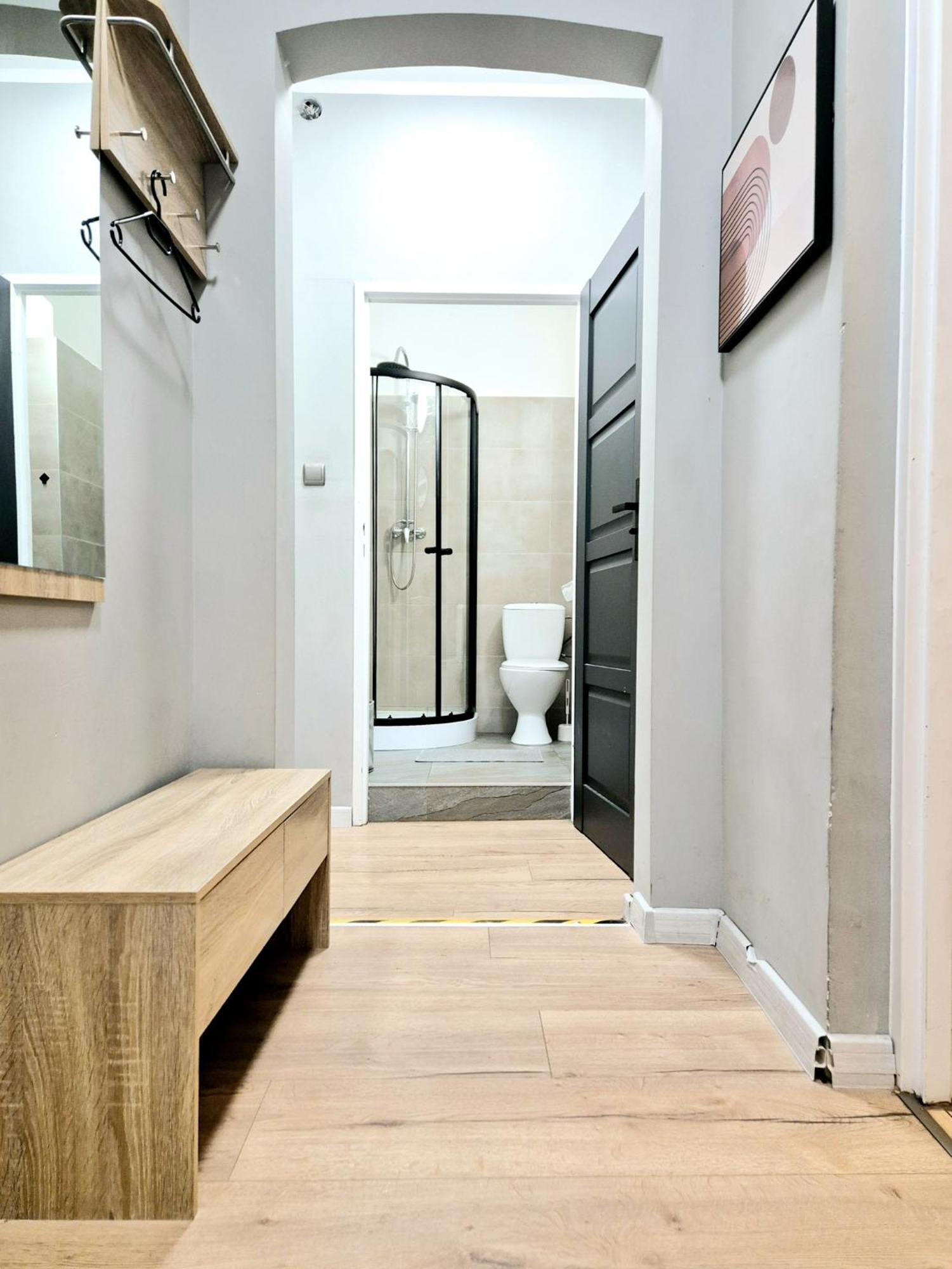Hostel Pini - Przytulne W Centrum Krakowa *