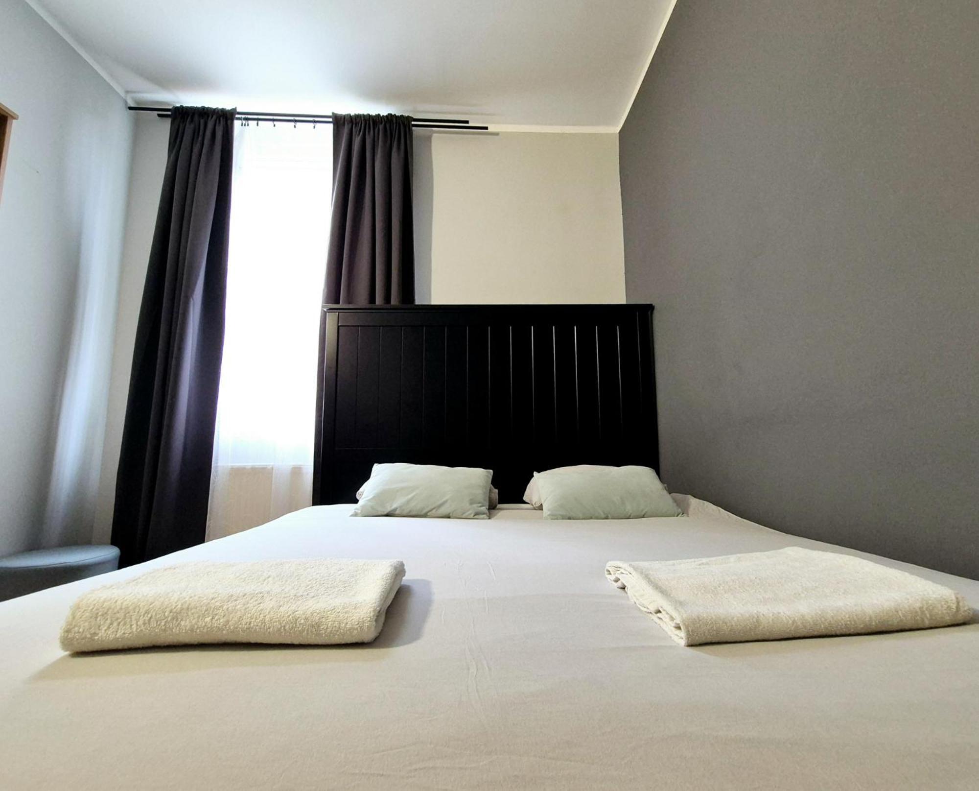 Hostel Pini - Przytulne W Centrum Krakowa *