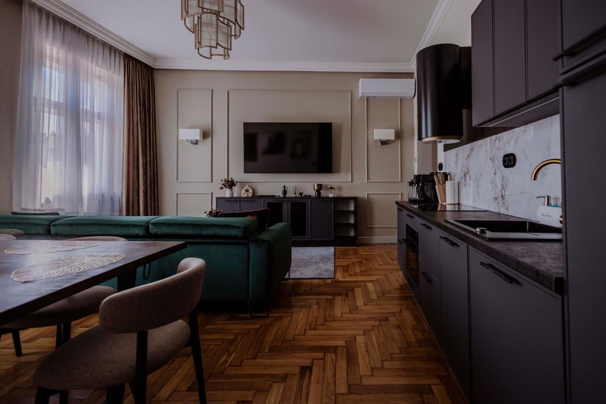 Crown Pearl - Wonderful Apartment, 110scm, 4 *