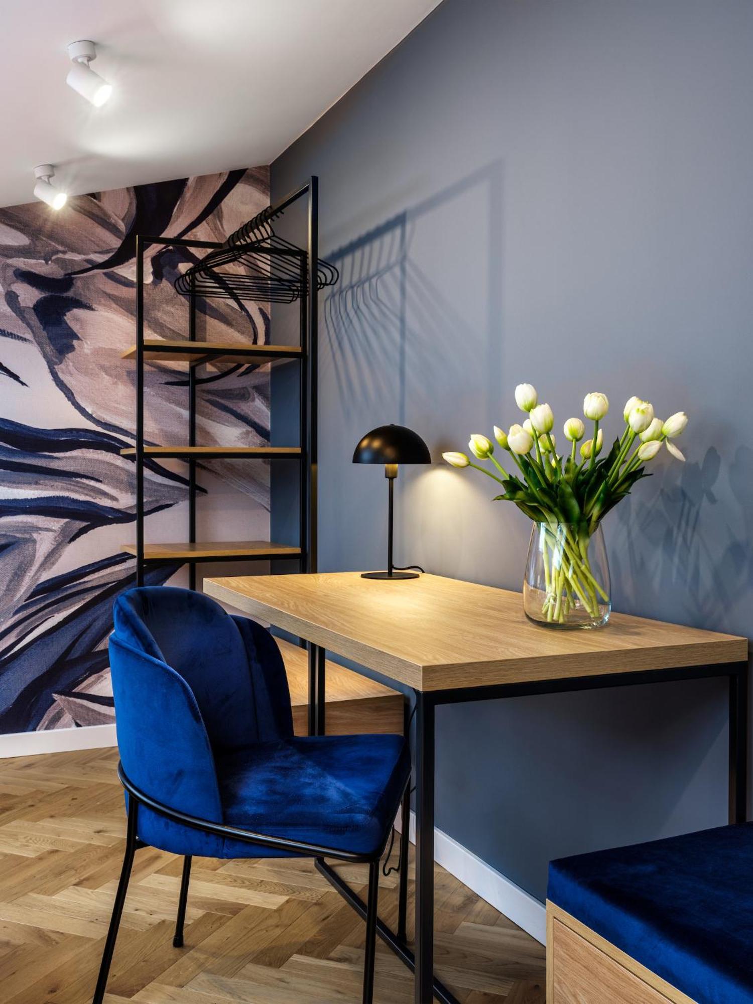 Tyzenhauz Siemiradzkiego Street Apartament