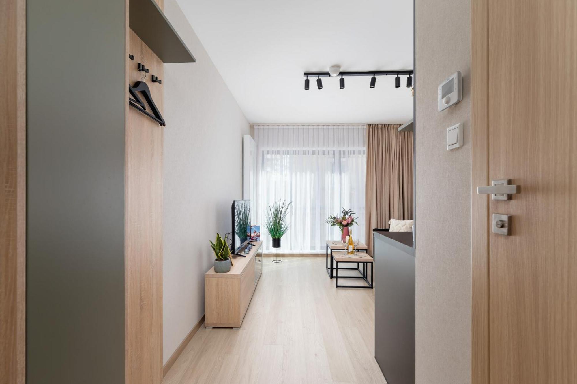 Modern With Air Conditioning In Downtown By Renters * Cracóvia