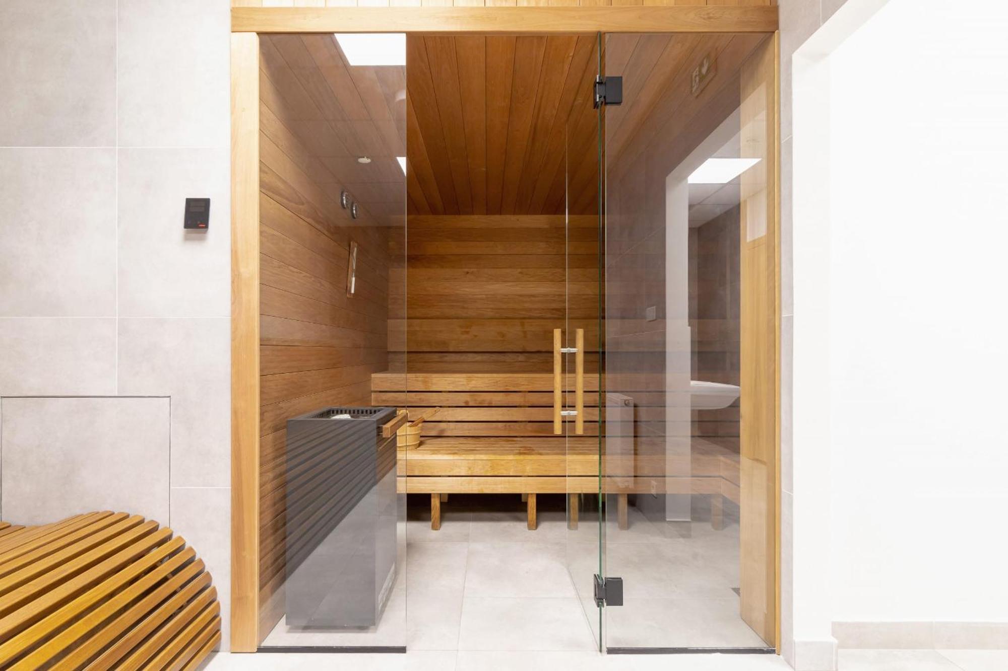 Modern With Air Conditioning In Downtown By Renters Apartamento Cracóvia