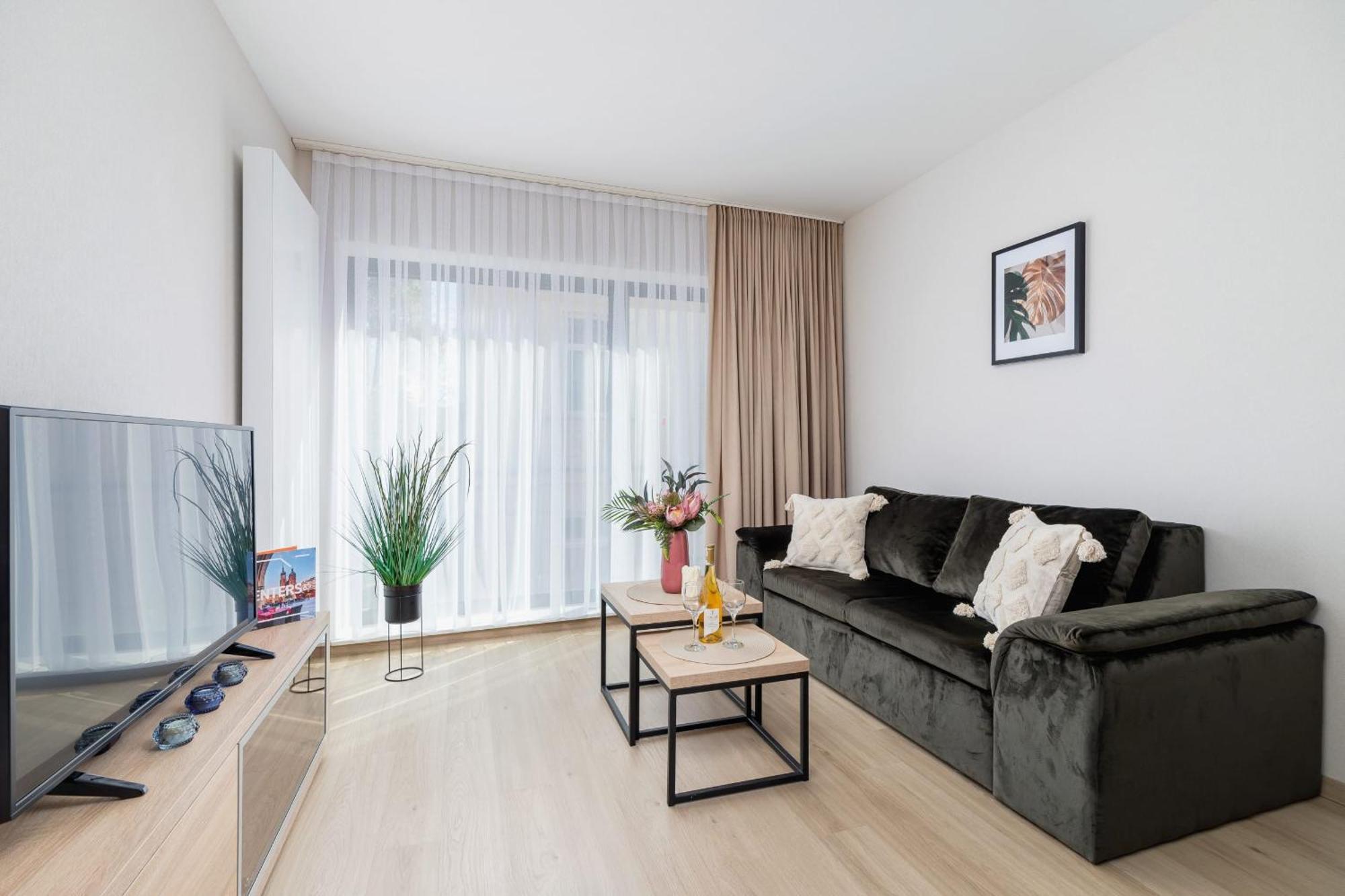 Modern With Air Conditioning In Downtown By Renters