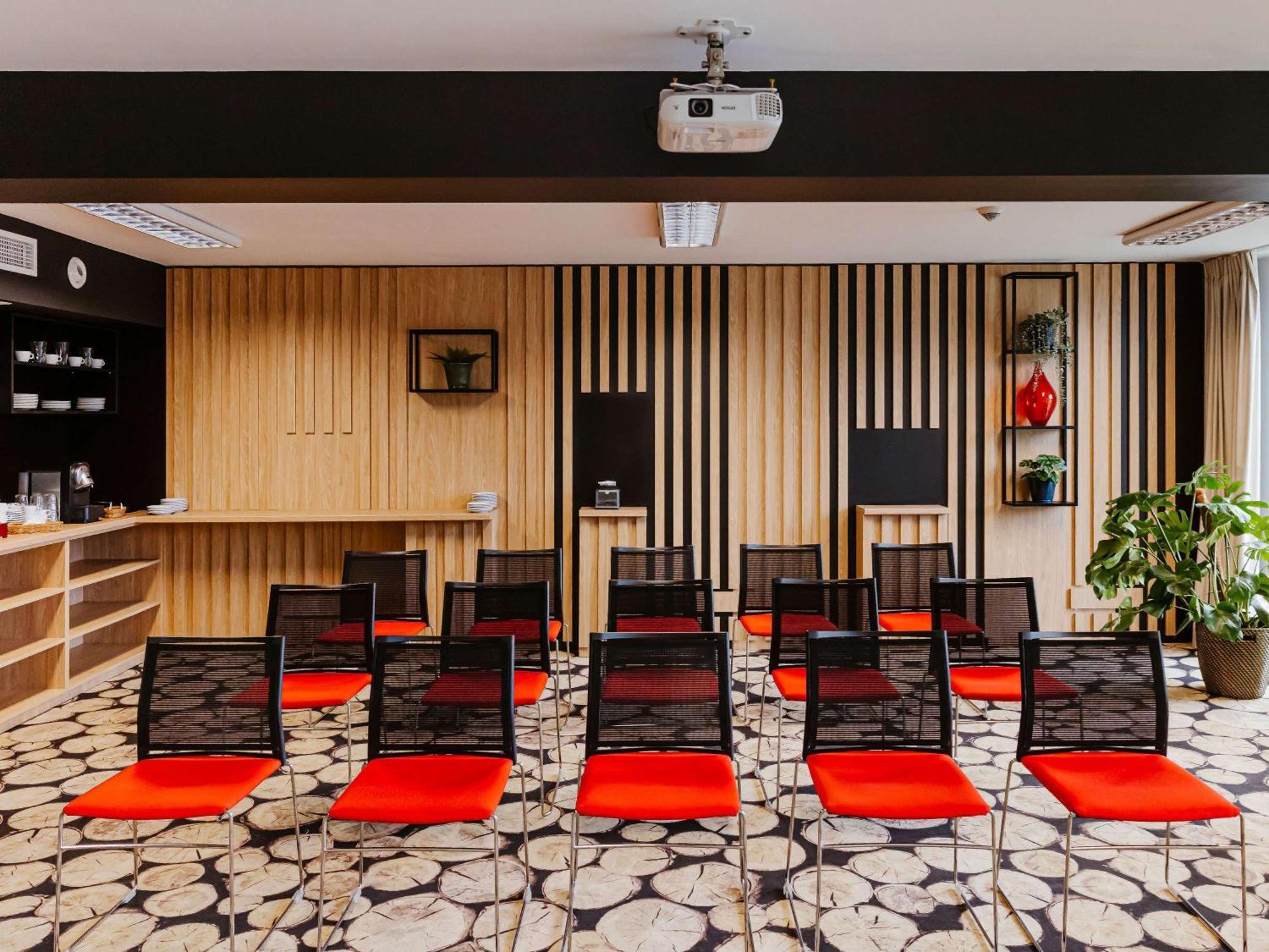 Hotel Novotel West