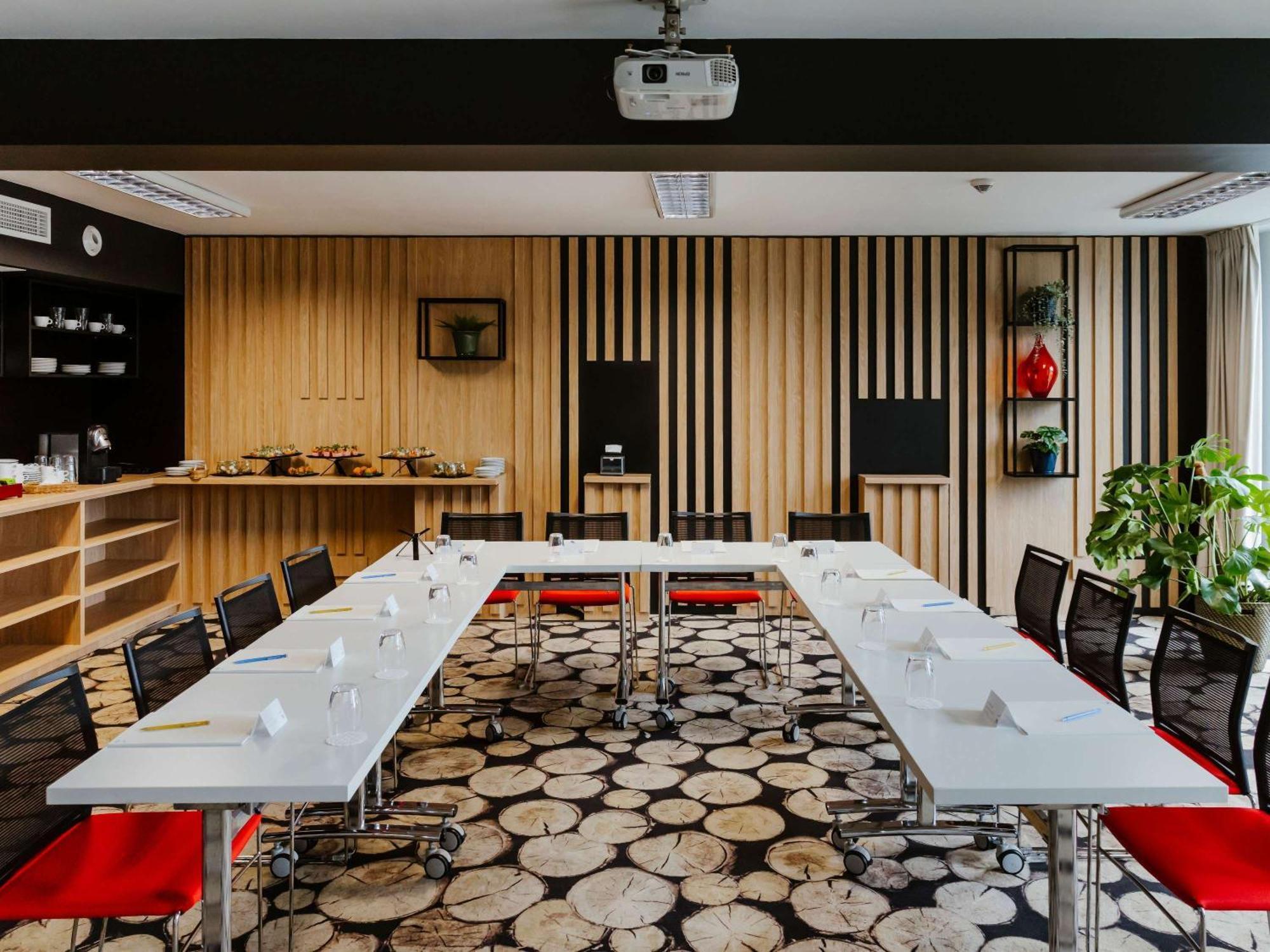 Novotel West