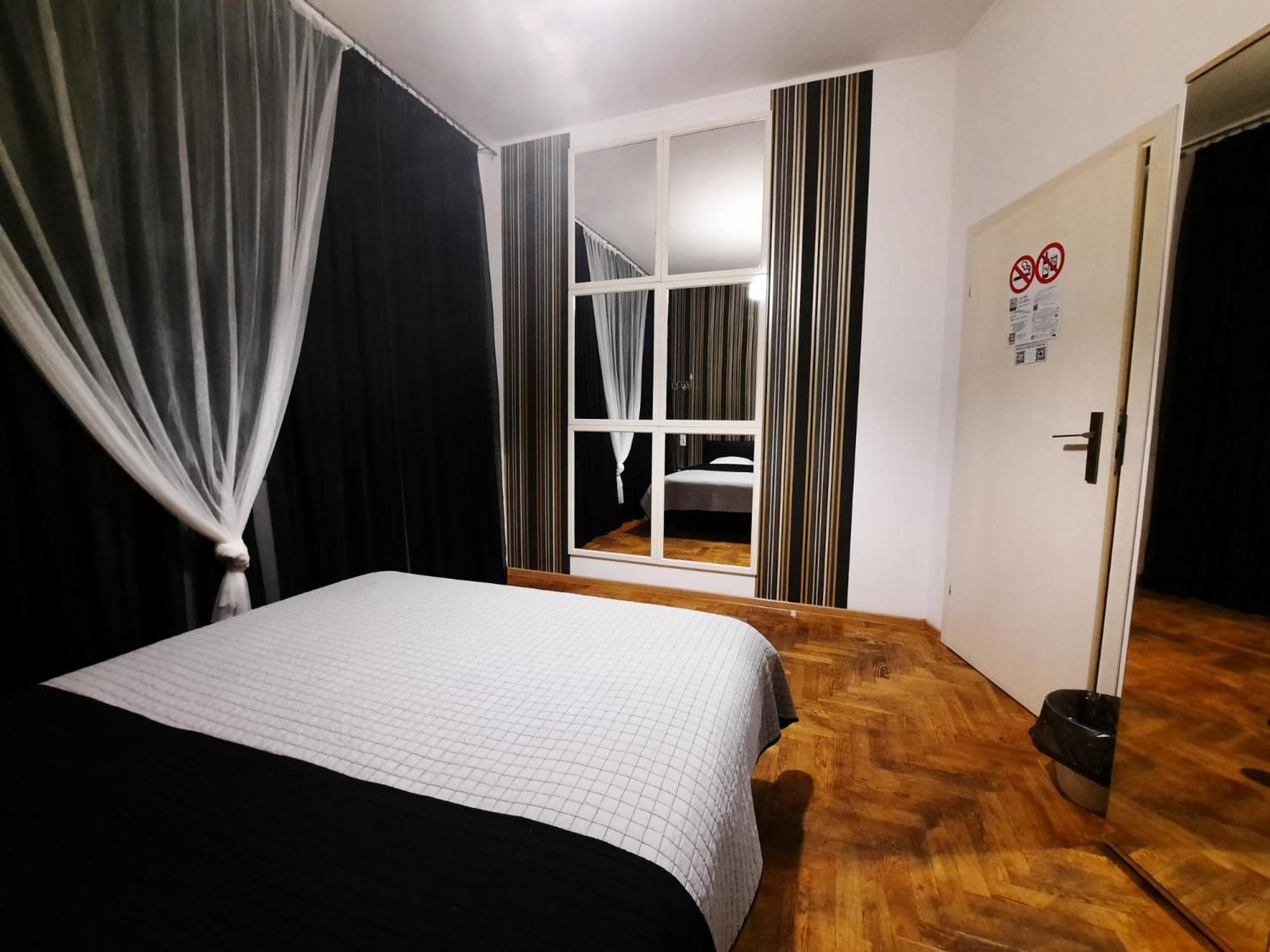 Lorf Hostel&coffee Hostel