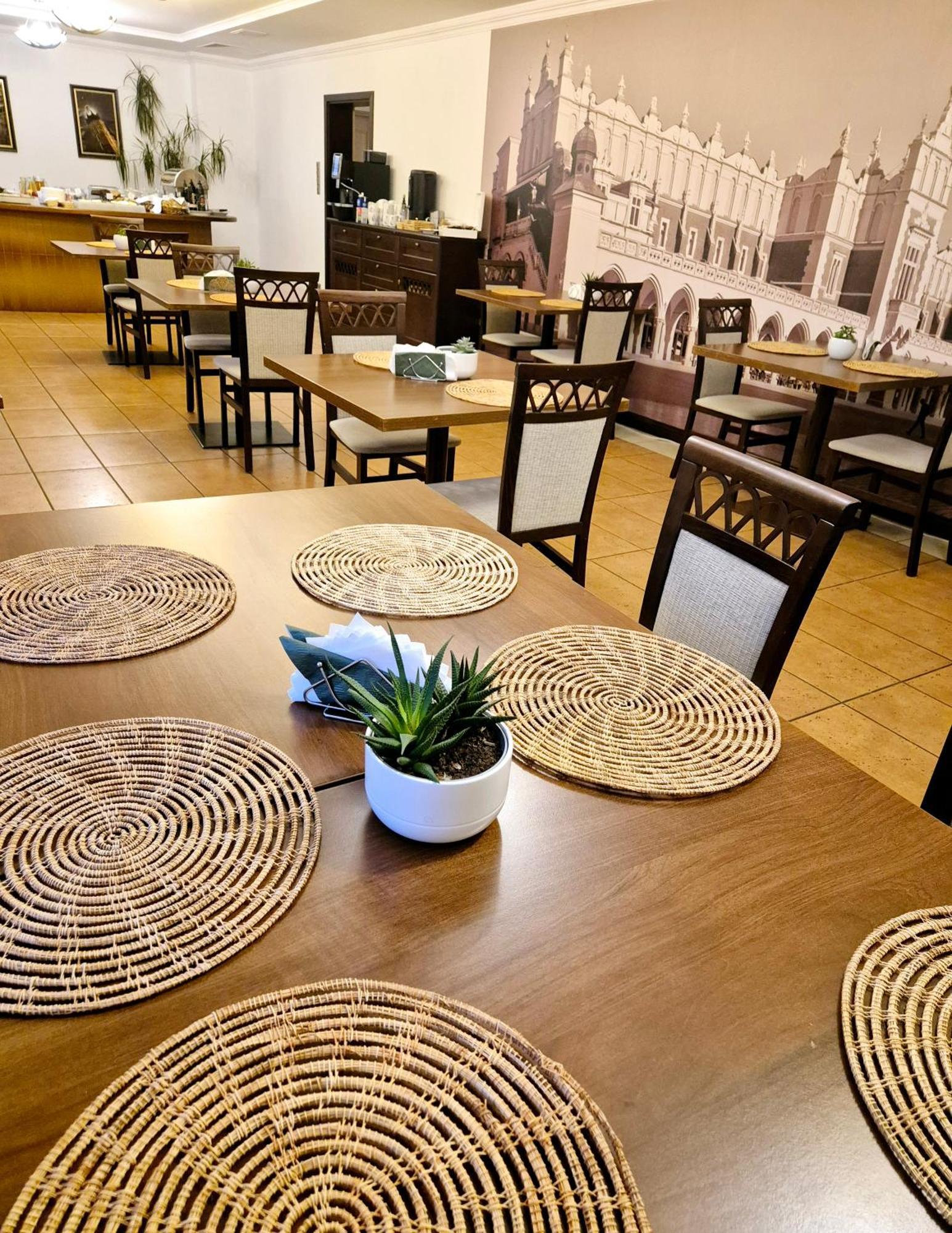 Polonez Hotel