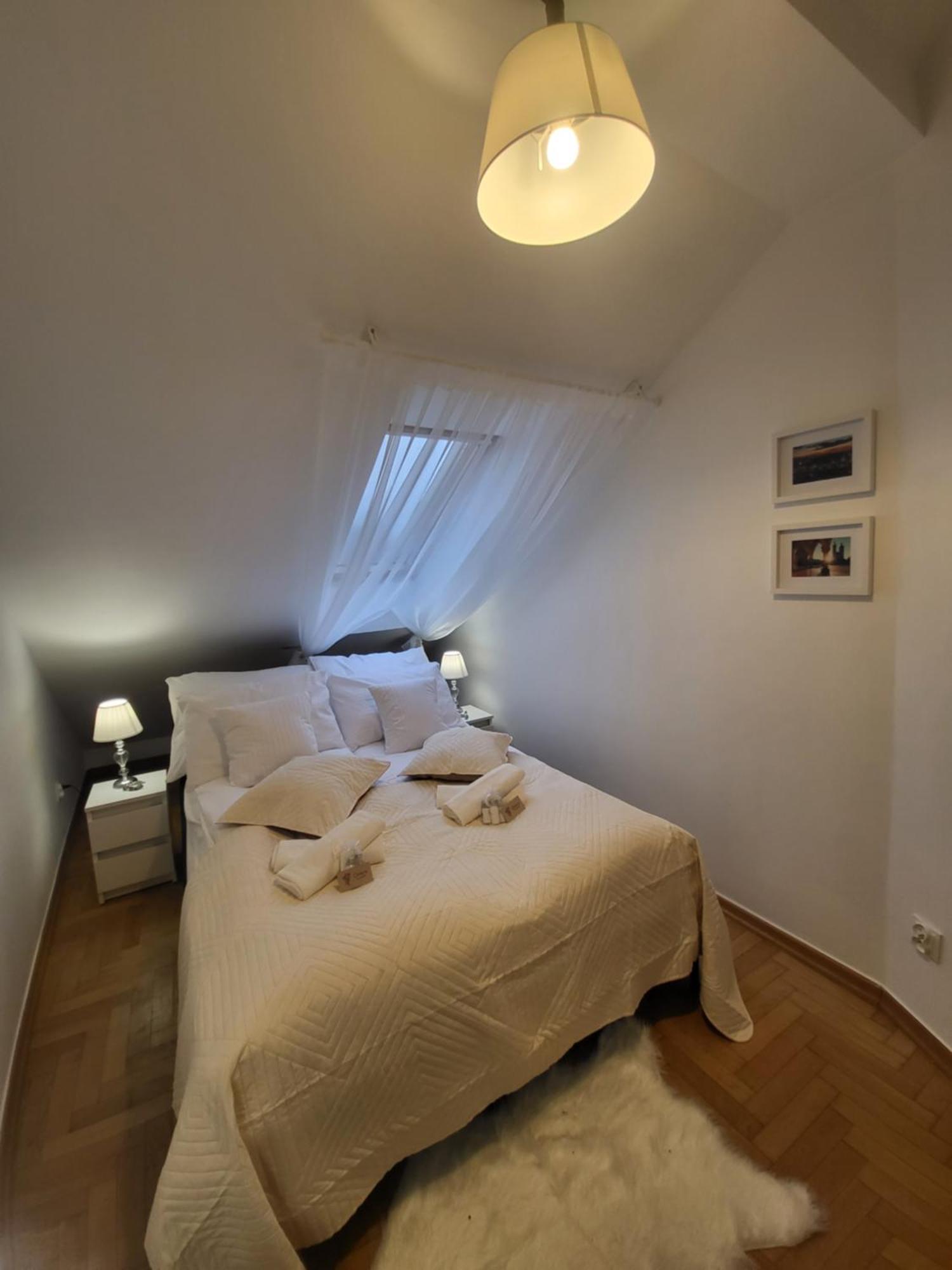 Kochanowskiego 12 Apartment
