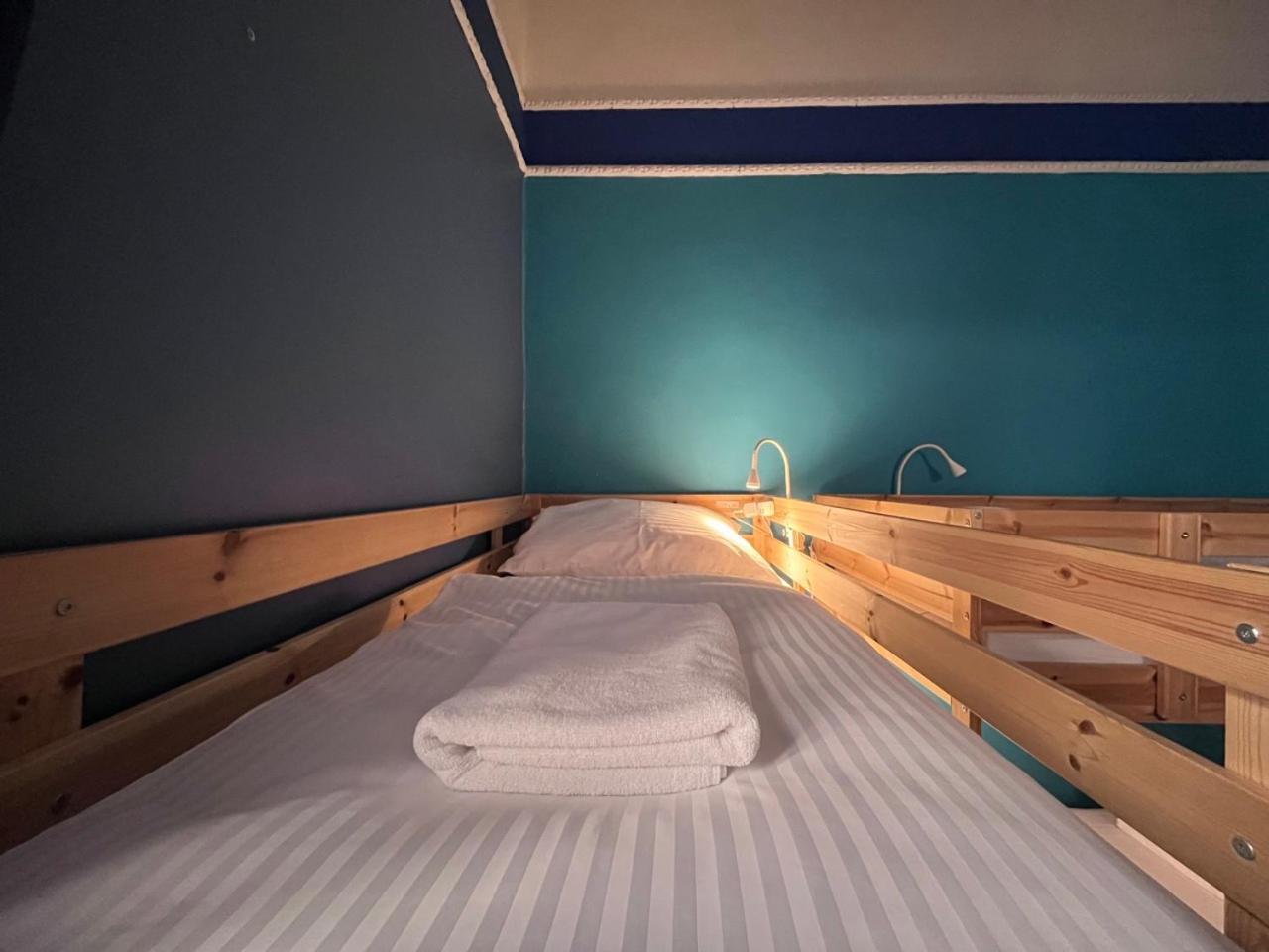 Girls Dorm Hostel *