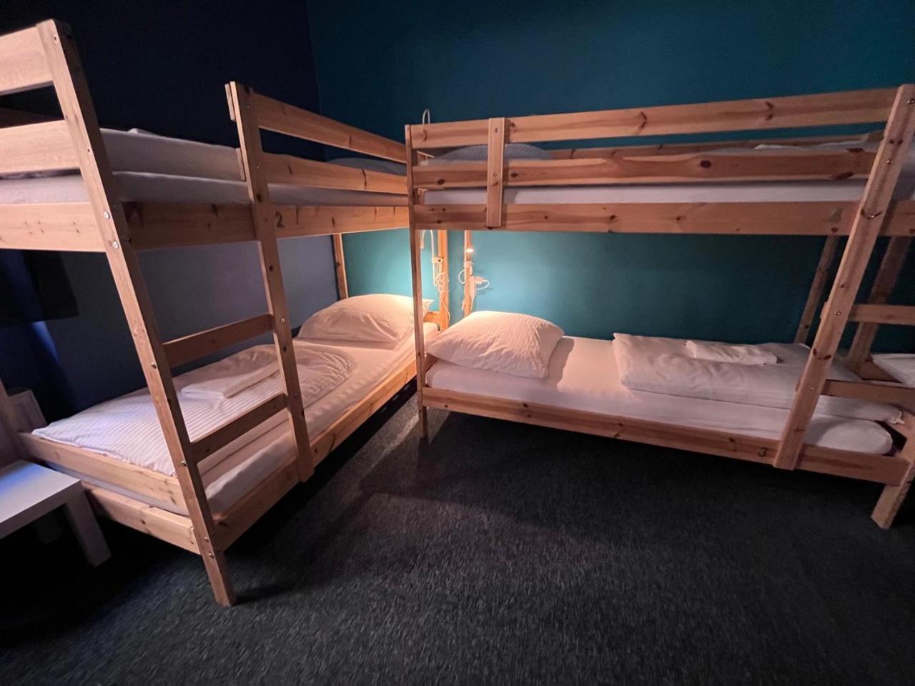 Girls Dorm *